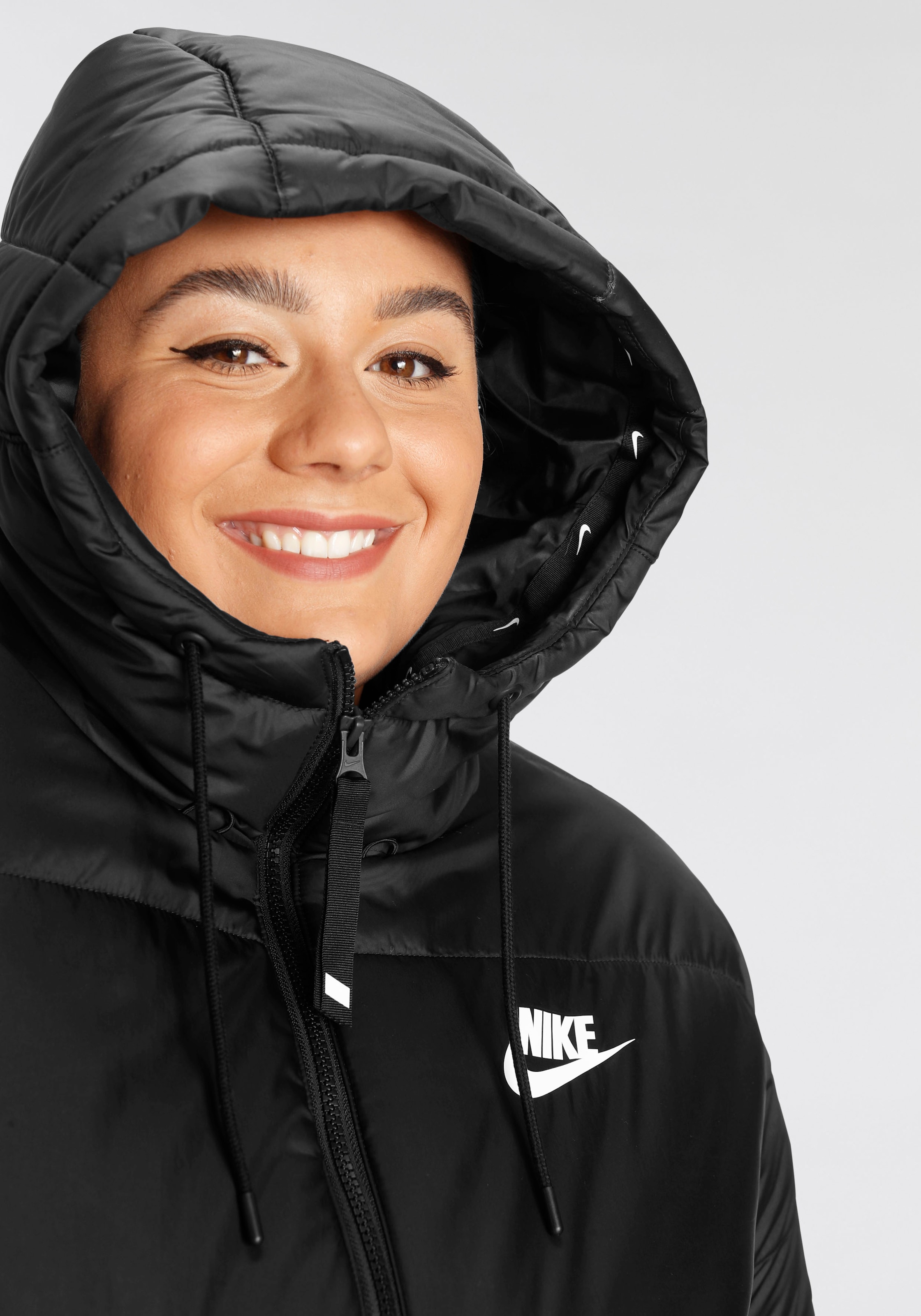 ♕ Nike Sportswear Outdoorjacke »WNSW Kapuze mit RPL TAPE CLASSIC bestellen versandkostenfrei JACKET«, TF
