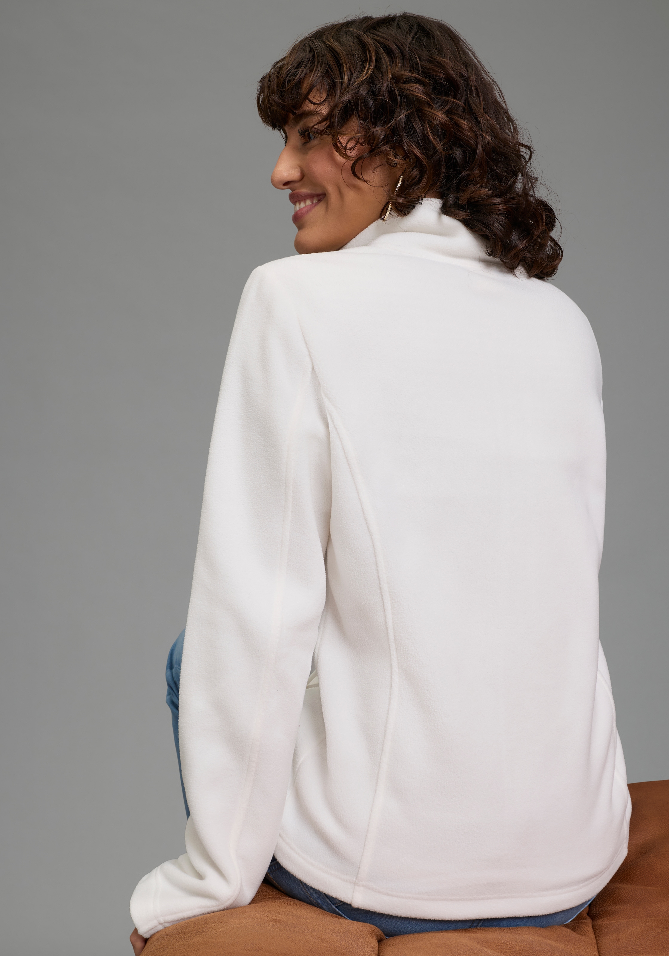 Ocean Sportswear Veste polaire aus weichem Fleece-Material, unifarben, mit Logostickerei