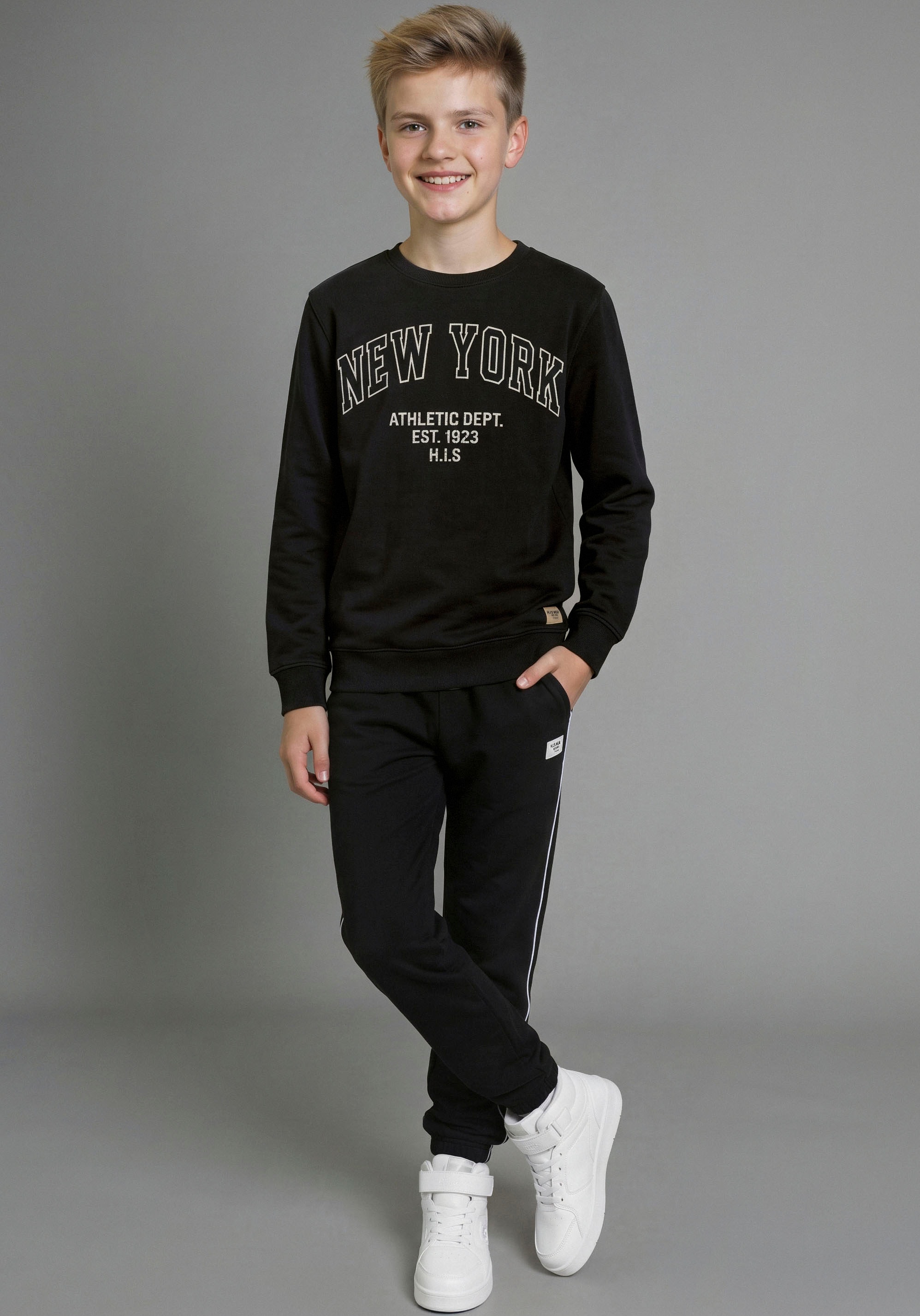 H.I.S Pantalon sweat »2er Packung H.I.S Sweathosen mit Piping an der Seite«  2 pantalons de jogging à coupe droite, avec bande élastique aux chevilles