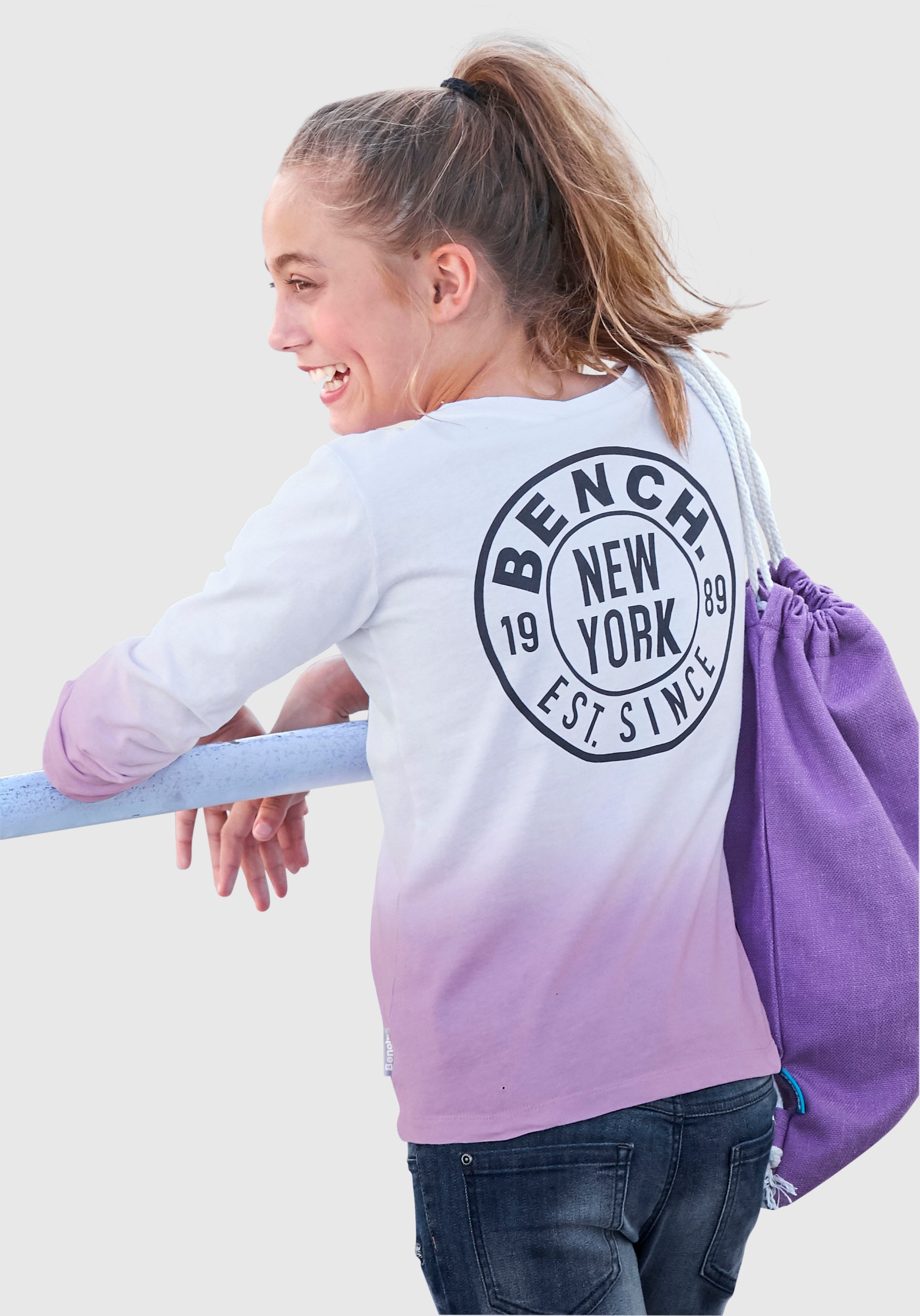 Image of Bench. Langarmshirt, mit modischem Farbverlauf und Rückendruck bei Ackermann Versand Schweiz