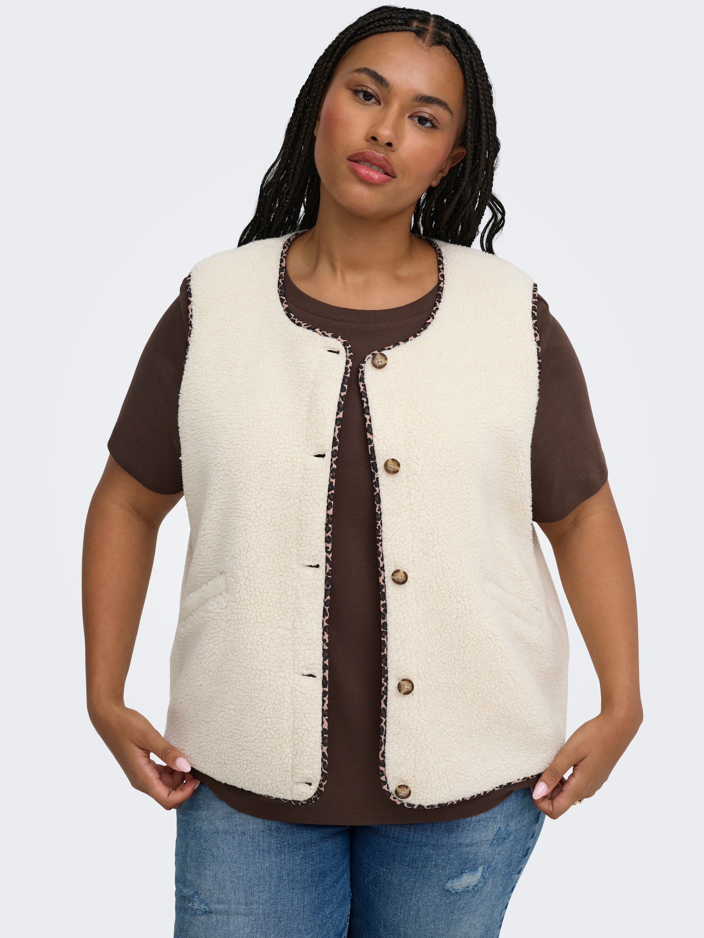 ONLY CARMAKOMA Gilet en peluche »CARBABY TEDDY VEST PNT« fibre synthétique
