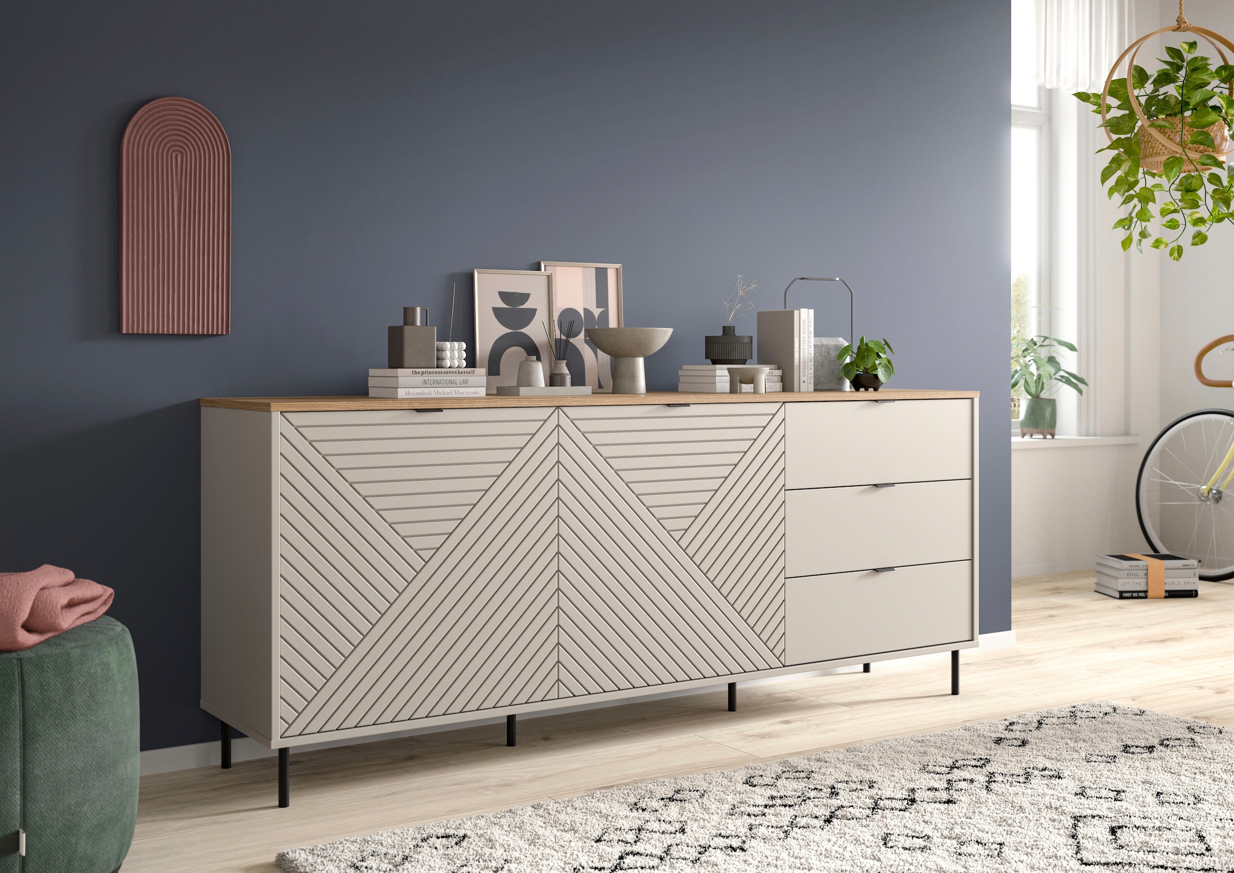 Home affaire Sideboard »RAITA, Breite 184 cm, Front mit Desgin-Fräsung, 2 Türen, viel Stauraum« moderne Farbkombi, individuell einsetzbar, Griffe & Füsse aus Metall,  Kommode, Anrichte, Schrank, Highboard, TV-Board