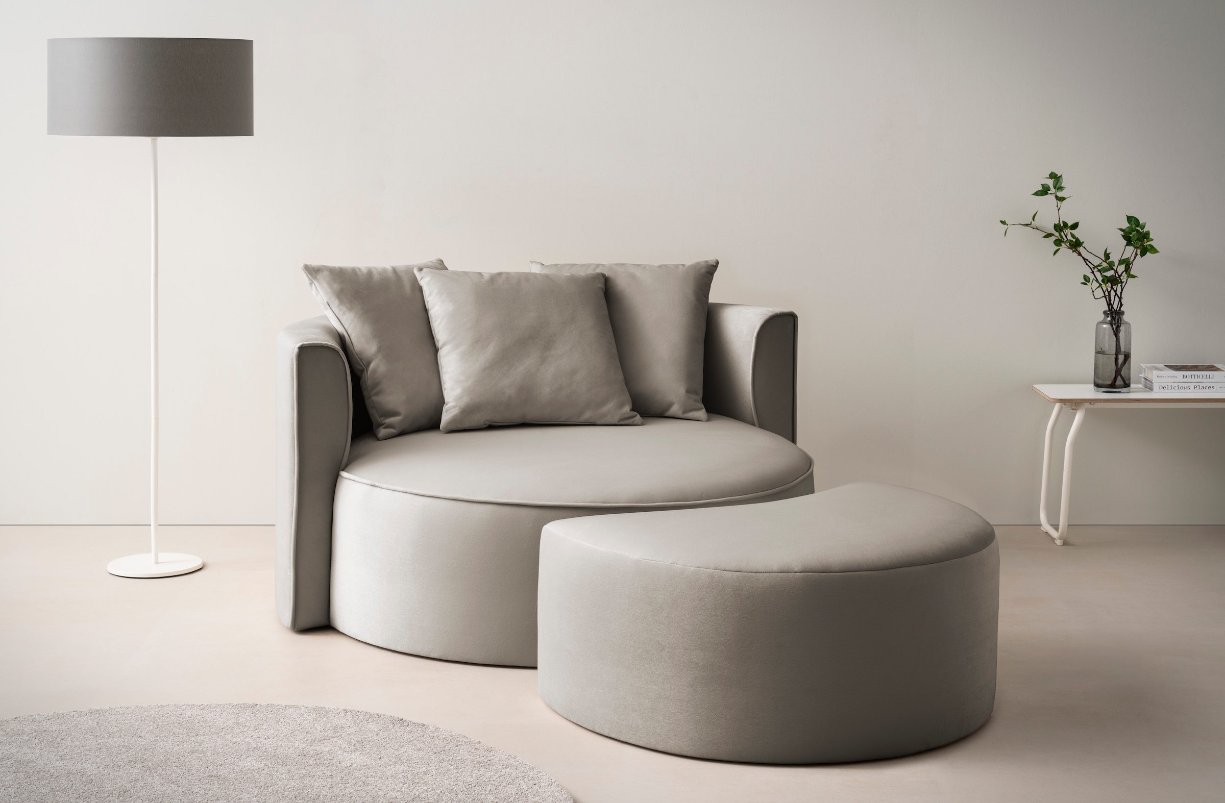 LeGer Home by Lena Gercke XXL-Sessel »Isalie, Rundsessel mit Hocker, Lesesessel, Loveseat, Big-Sessel«, (Set), trendige Stoffe, mit 3 Zierkissen, grosse Sitzfläche