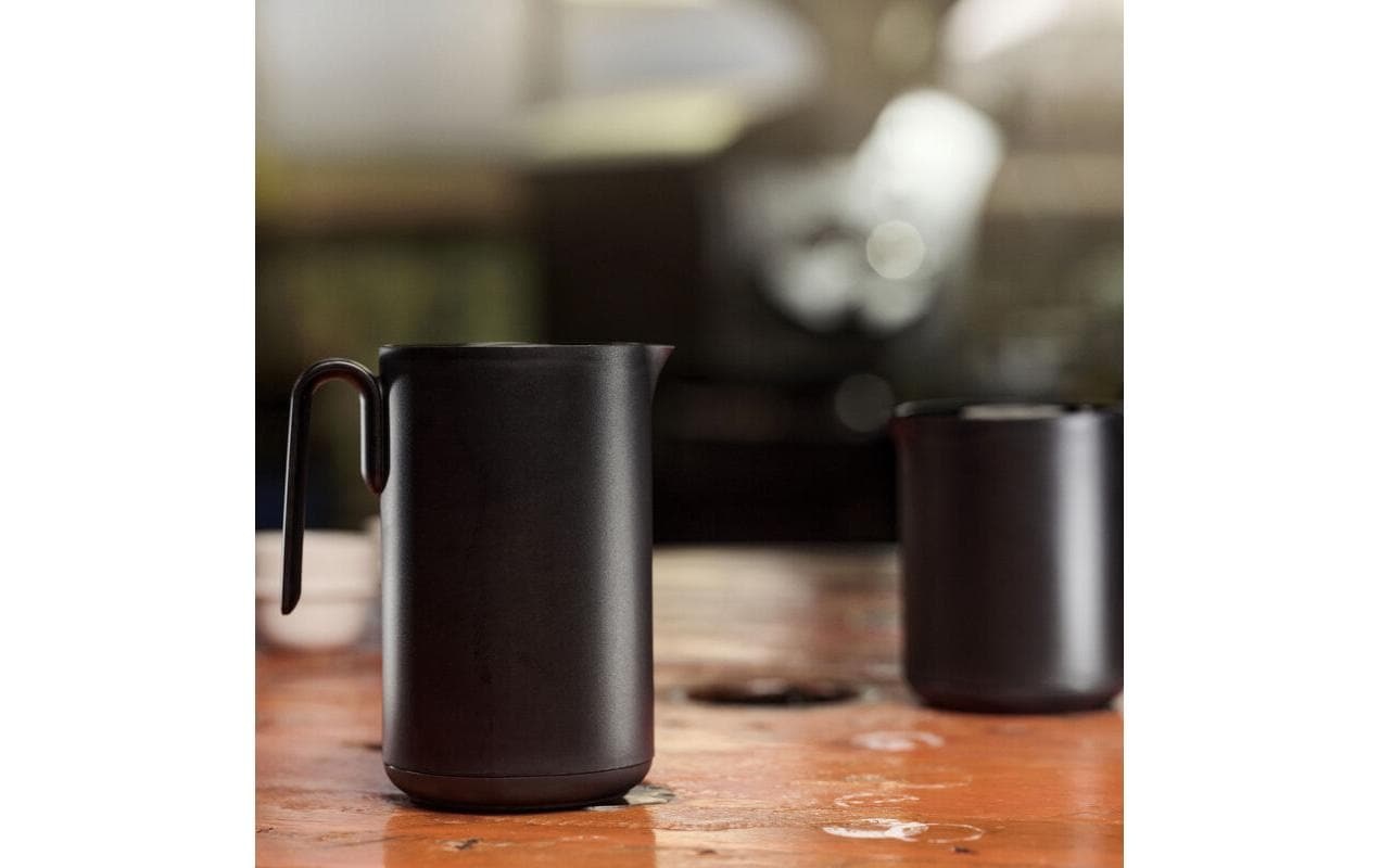 Zone Denmark Isolierkanne »Singles 1 L« 1 l Elegante Isolierkanne mit Klickverschluss