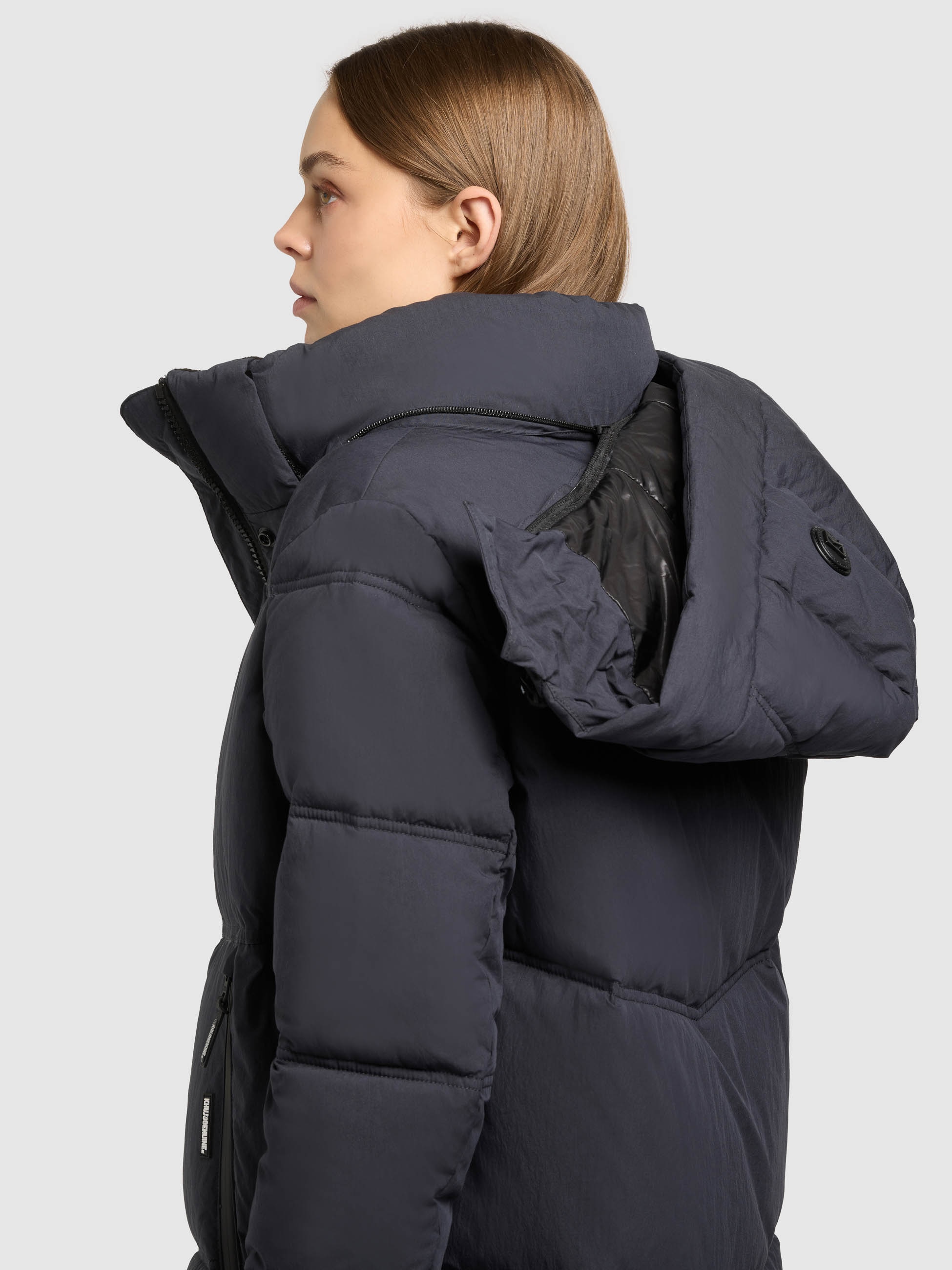 khujo Steppmantel »RITZ« praktische Seitenschlitze mit Reissverschluss, abnehmbare Kapuze