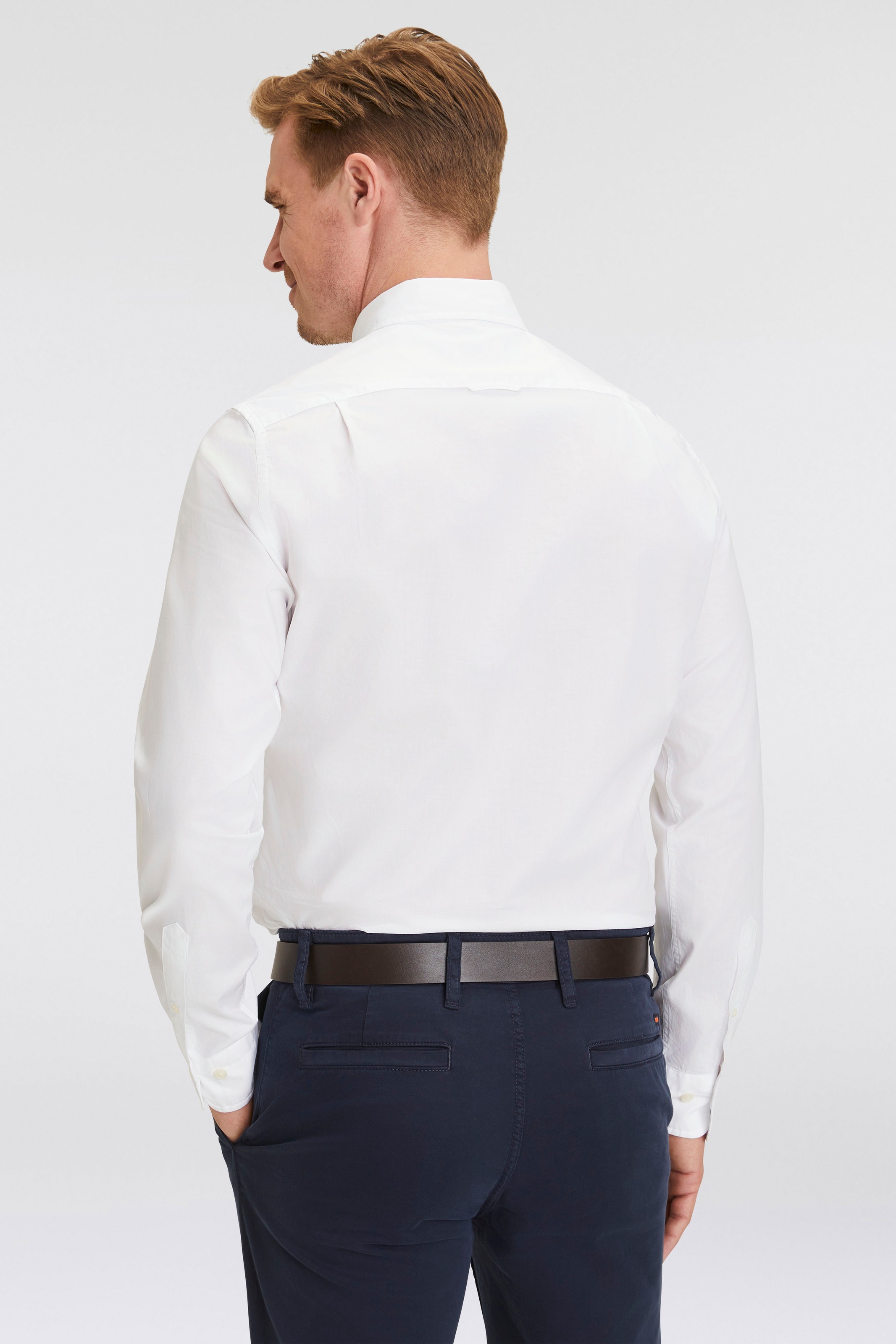 Gant Langarmhemd »Slim Fit Popeline Hemd leichte Baumwolle strapazierfähig pflegeleicht«, mit klassischer Logostickerei auf der Brust