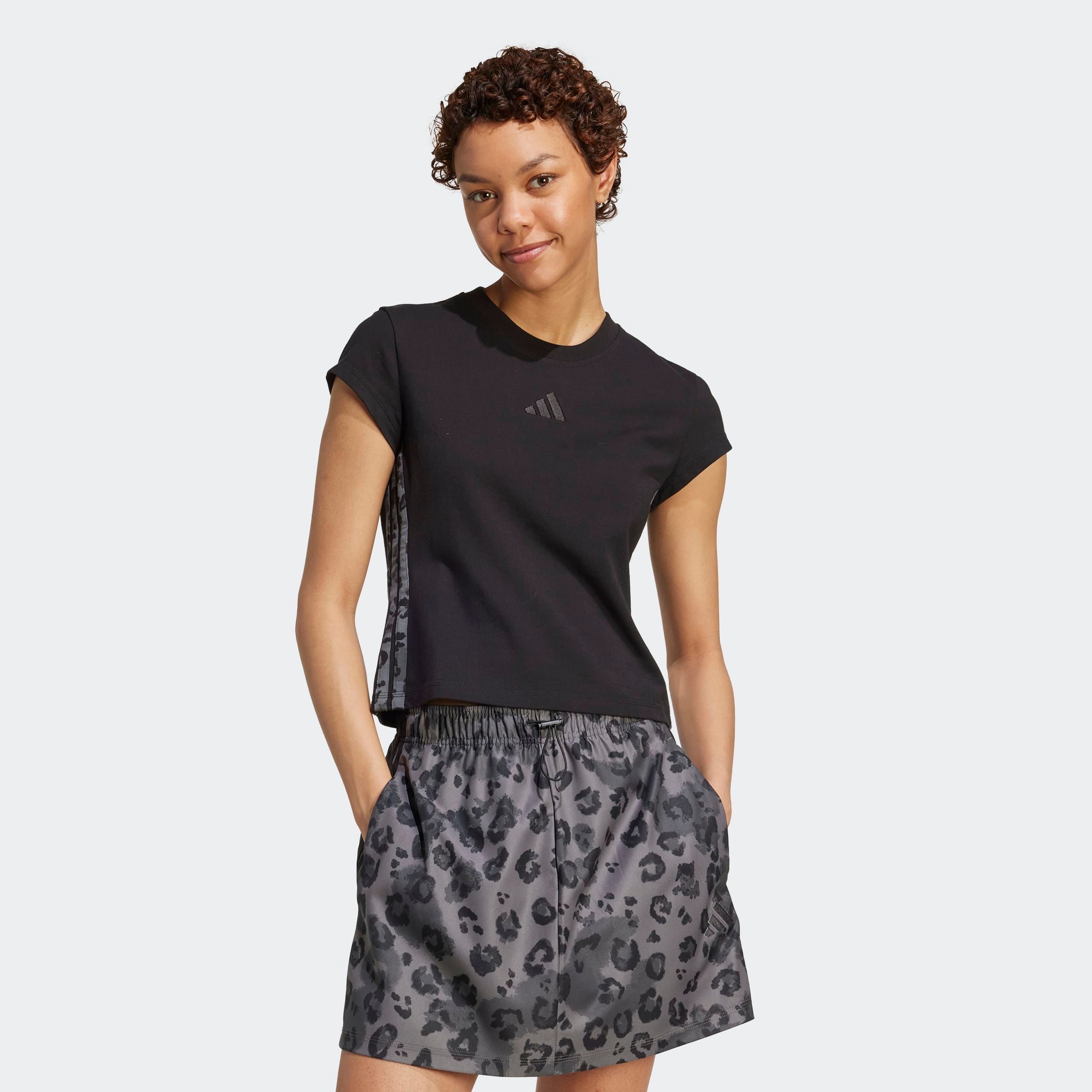 Image of adidas Sportswear T-Shirt "ANIMAL PRINT 3-STRIPES" sportlicher Schnitt, kurze Ärmel, mit Leopardenprint