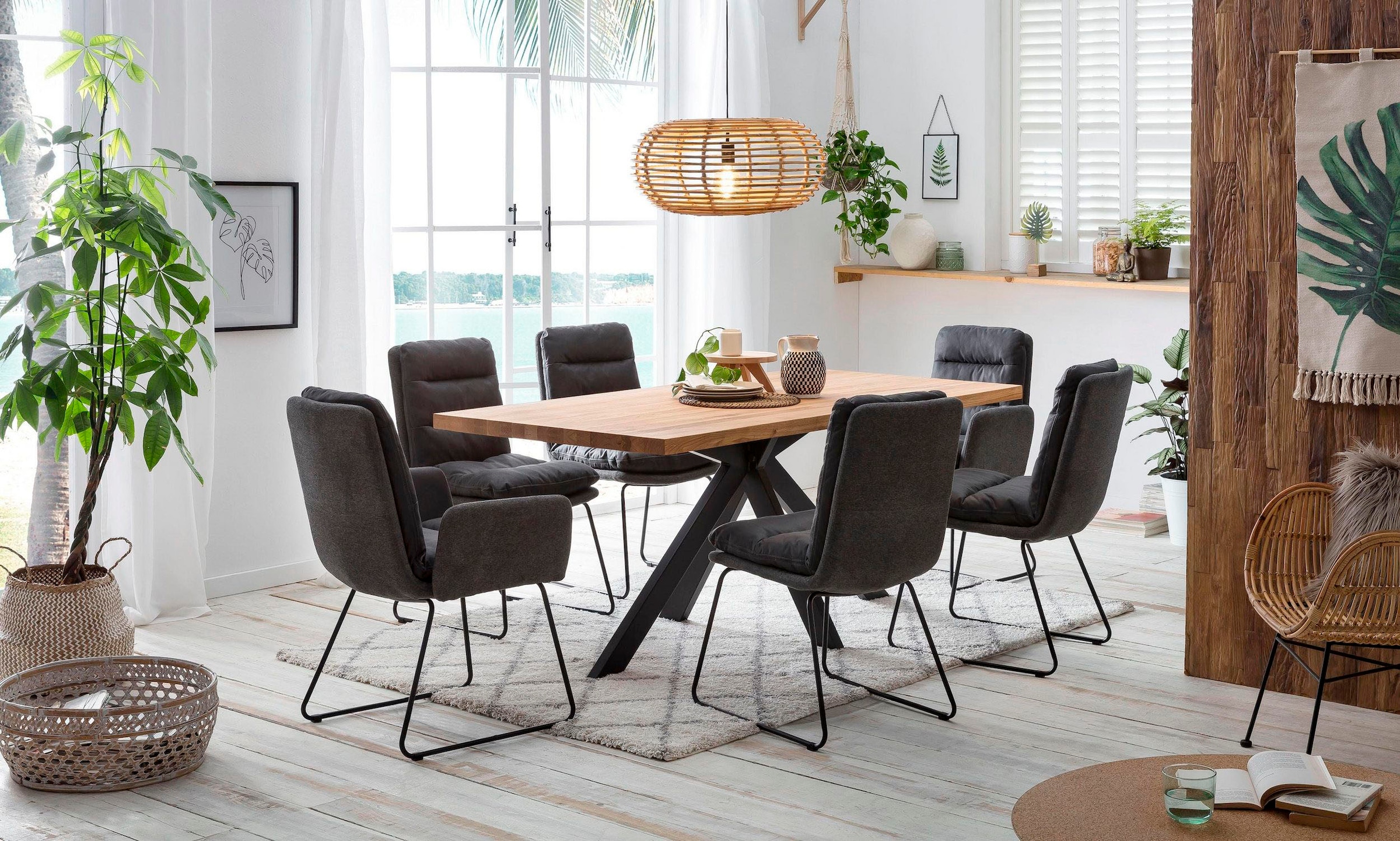 Home affaire Table de salle à manger »New York« avec pied moderne en forme d’araignée