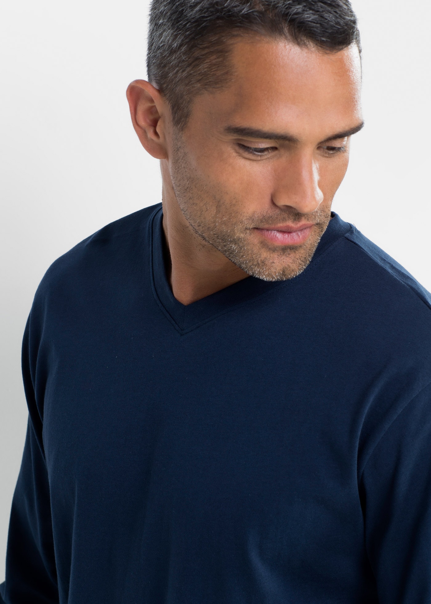 bonprix Pyjama »Pyjama mit Baumwolle und langen Ärmeln« Set, 2 lockere Passform, aus Baumwolle, mit sanfter Melierung