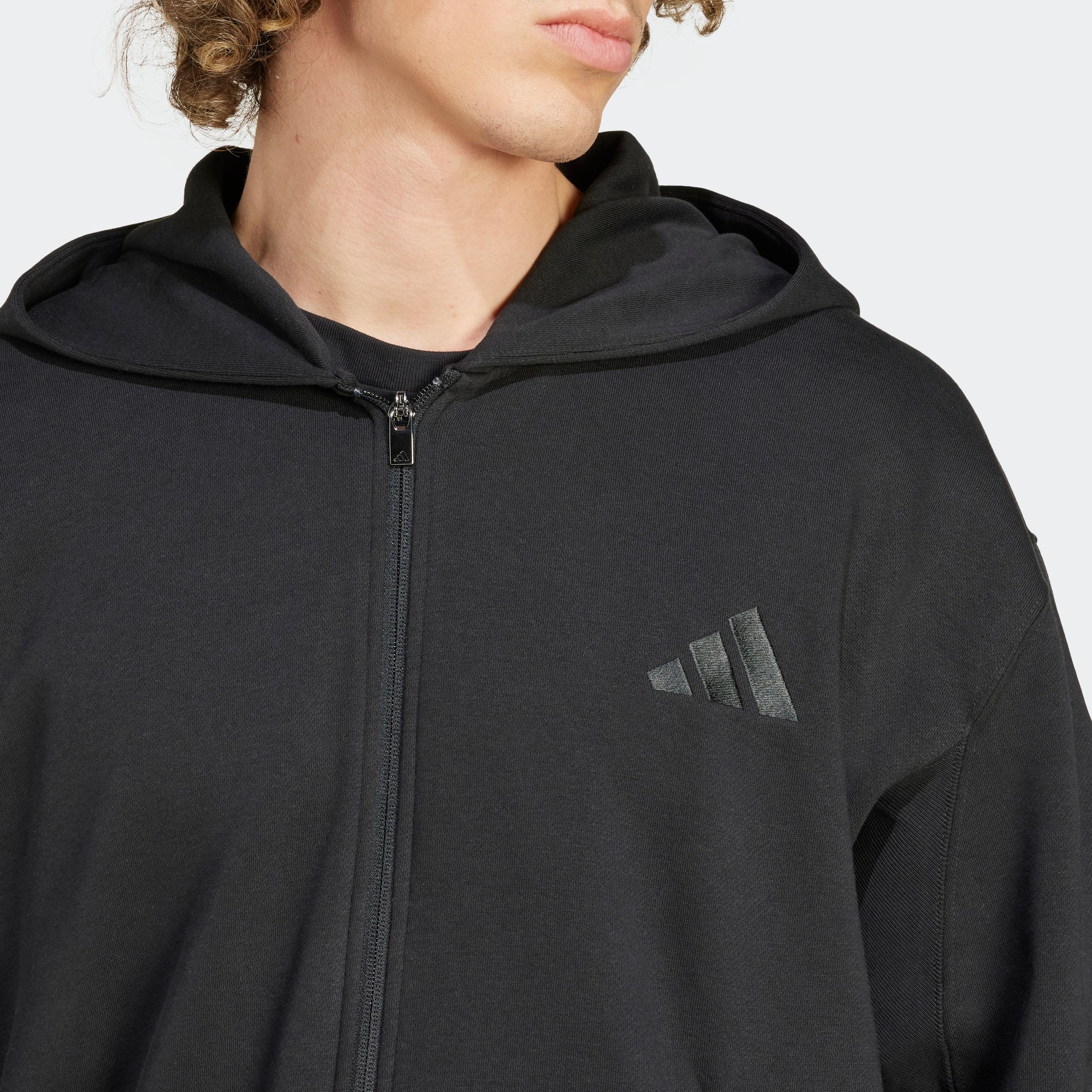 adidas Sportswear Kapuzensweatshirt »M A SZN FL FZ«, Kapuzenjacke mit Reissverschluss