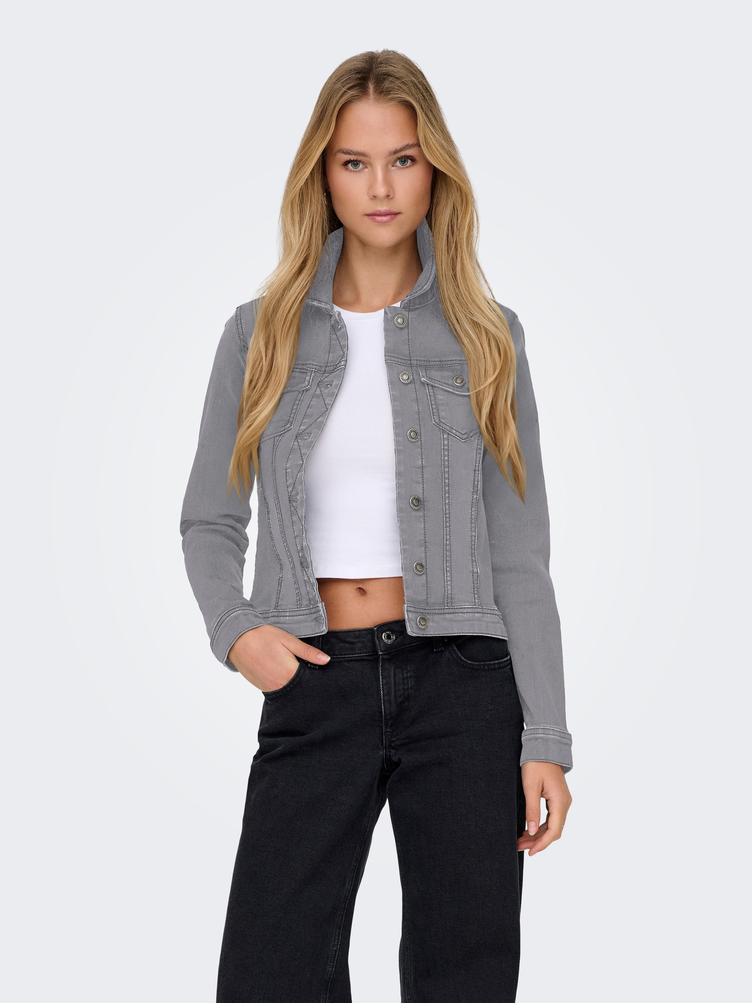 ONLY Jeansjacke »ONLWONDER – Jeansjacke mit Teilungsnähten und Stretch«, sehr figurbetont, casual, Denim, Baumwollmischung, Brusttaschen