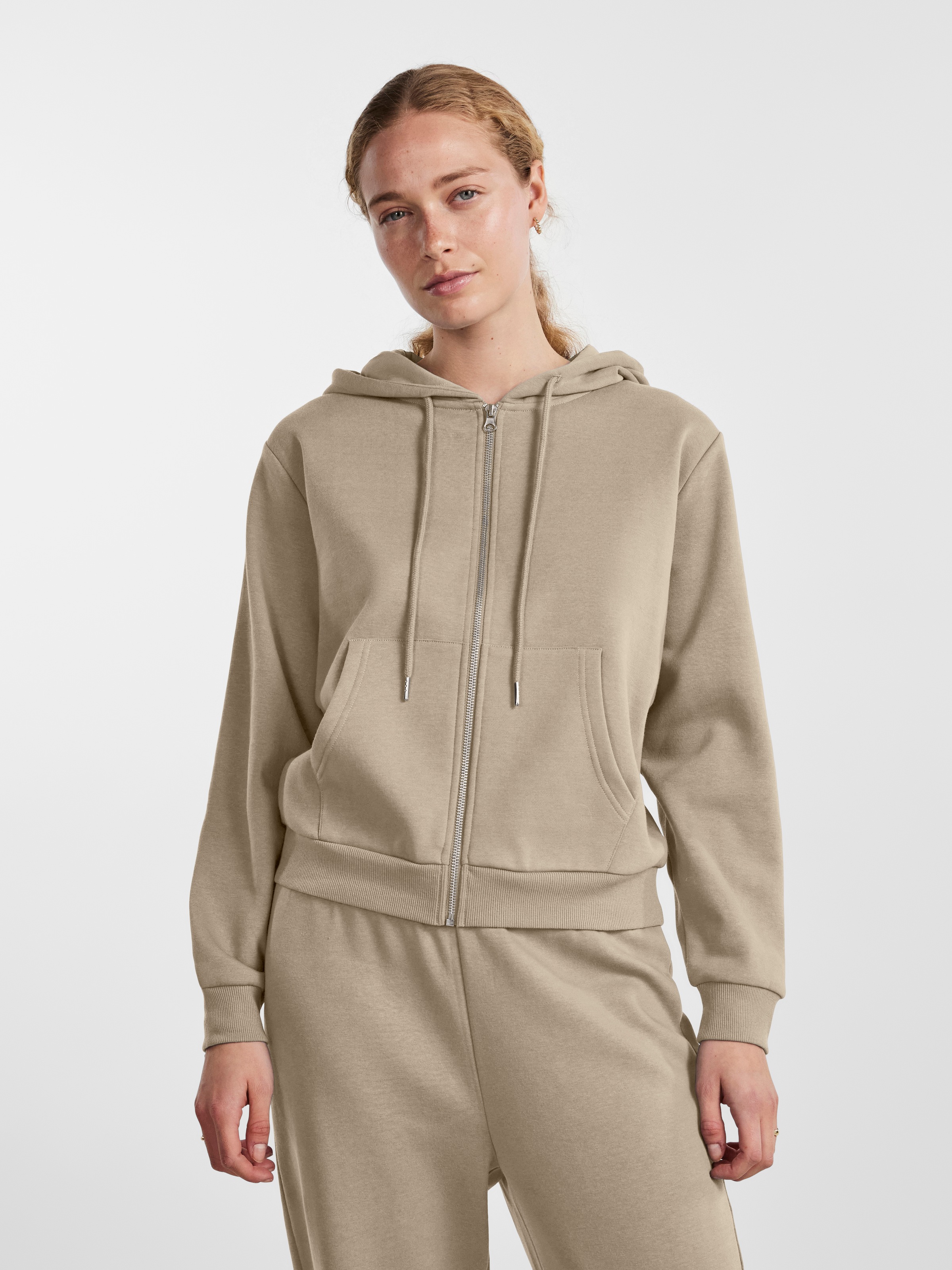 Image of pieces Kapuzensweatshirt "PCCHILLI LS ZIP HOODIE NOOS BC", Baumwollmischung, regular fit