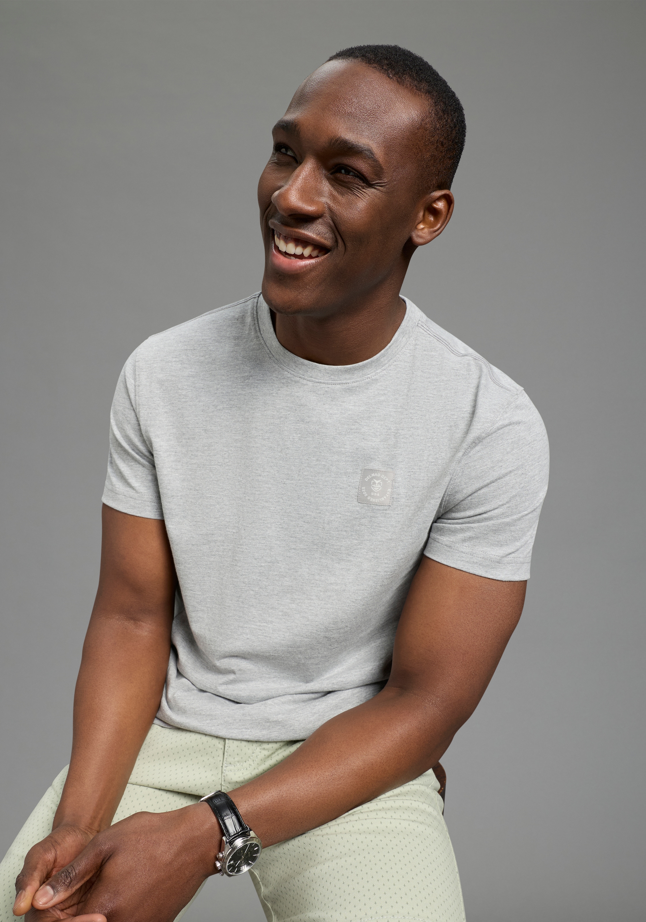 DELMAO Shirt à col rond »Neue Kollektion!« 2er-Pack,  normale Passform, kurzarm, mit Rundhalsausschnitt, bedruckt