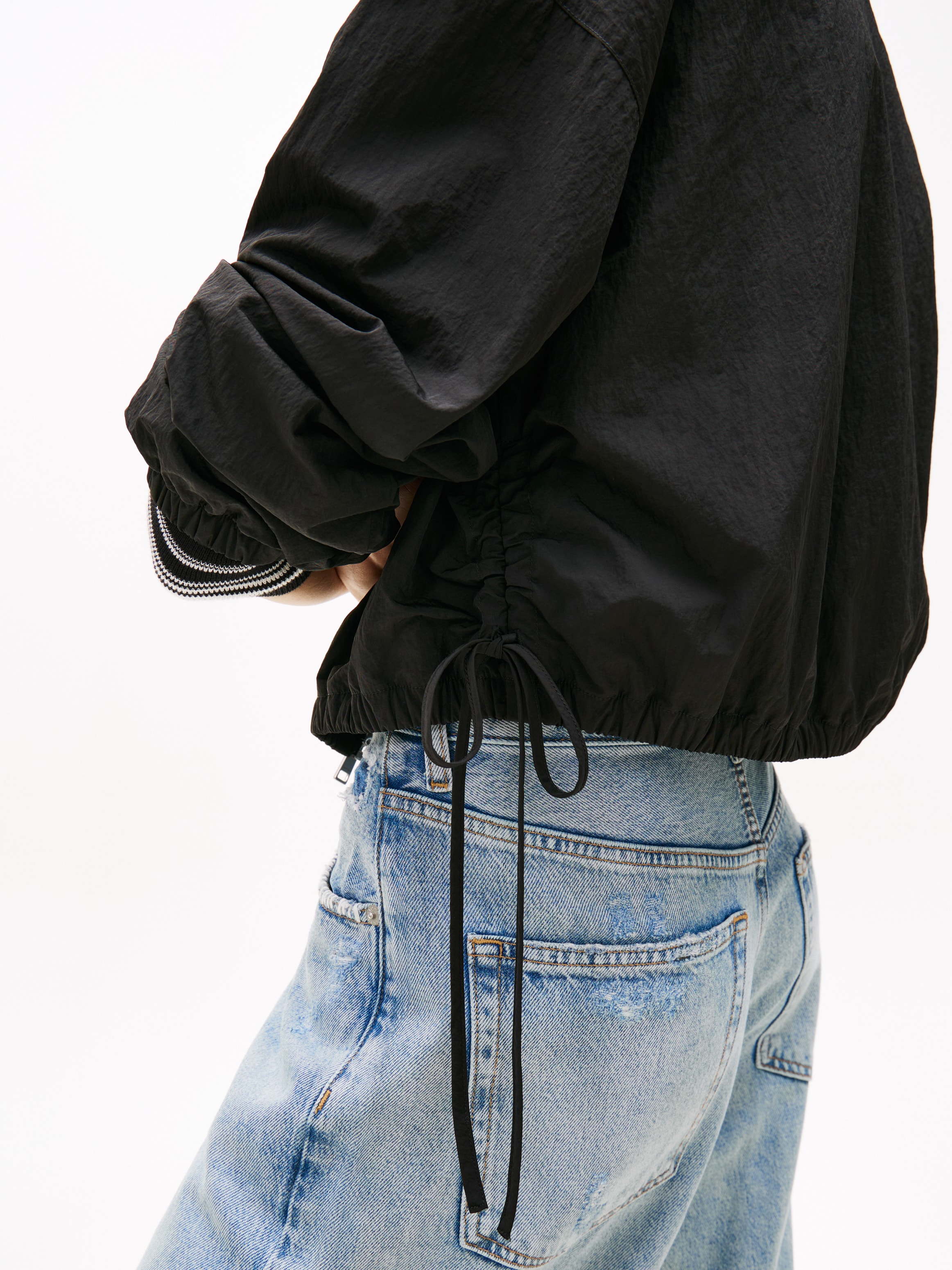 Tommy Jeans Veste courte »TJW TIE SIDE HIGH NECK JACKET« ceinture taille avec liens latéraux à nouer