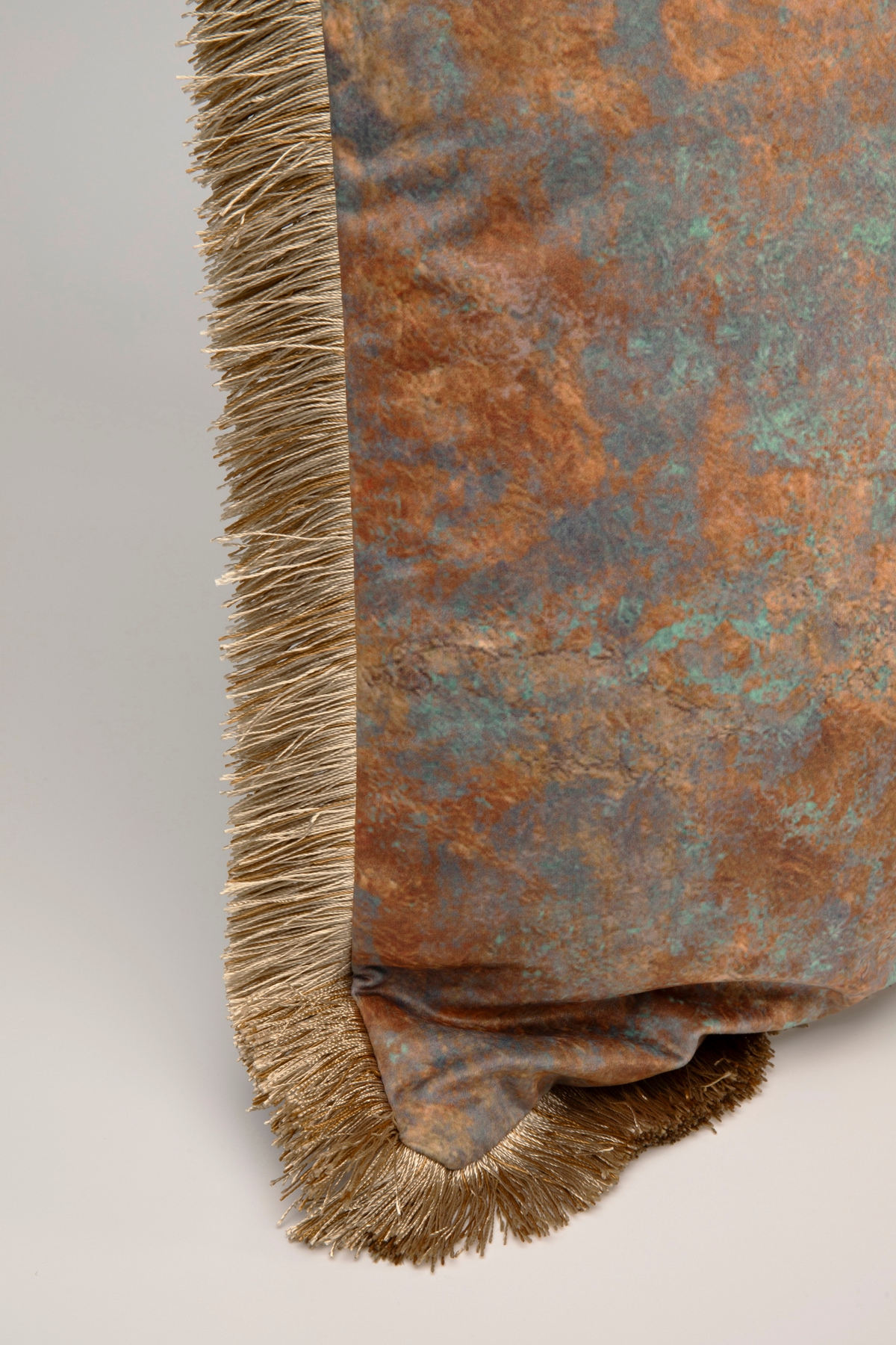 Kare Design Coussin décoratif »Antique Fringe, Kissenhülle mit Füllung, 55x55 cm« stützt Kopf und Nacken angenehm und sorgt für erholsamen Schlaf