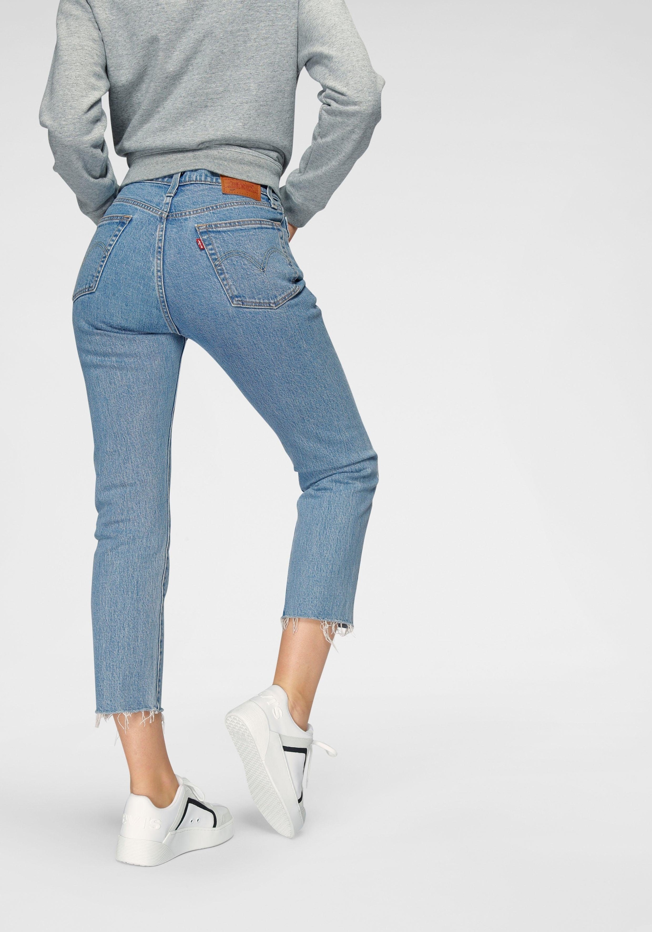 Image of Levi's® Slim-fit-Jeans »501 CROP«, mit offenem Saum bei Ackermann Versand Schweiz