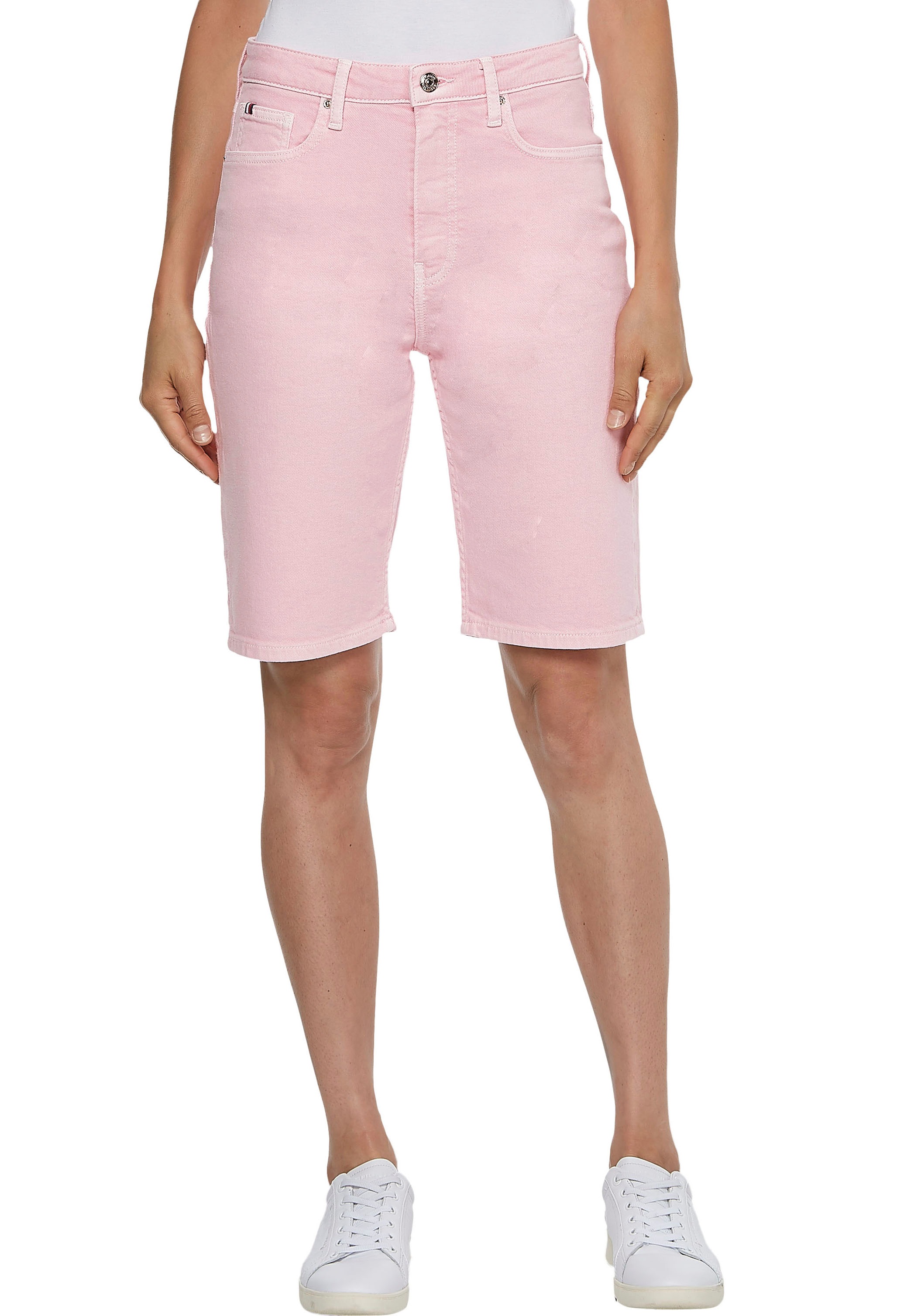 Image of Tommy Hilfiger Shorts »DNM CLASSIC STRAIGHT HW SHORT CW«, mit Tommy Hilfiger Markenlabel bei Ackermann Versand Schweiz