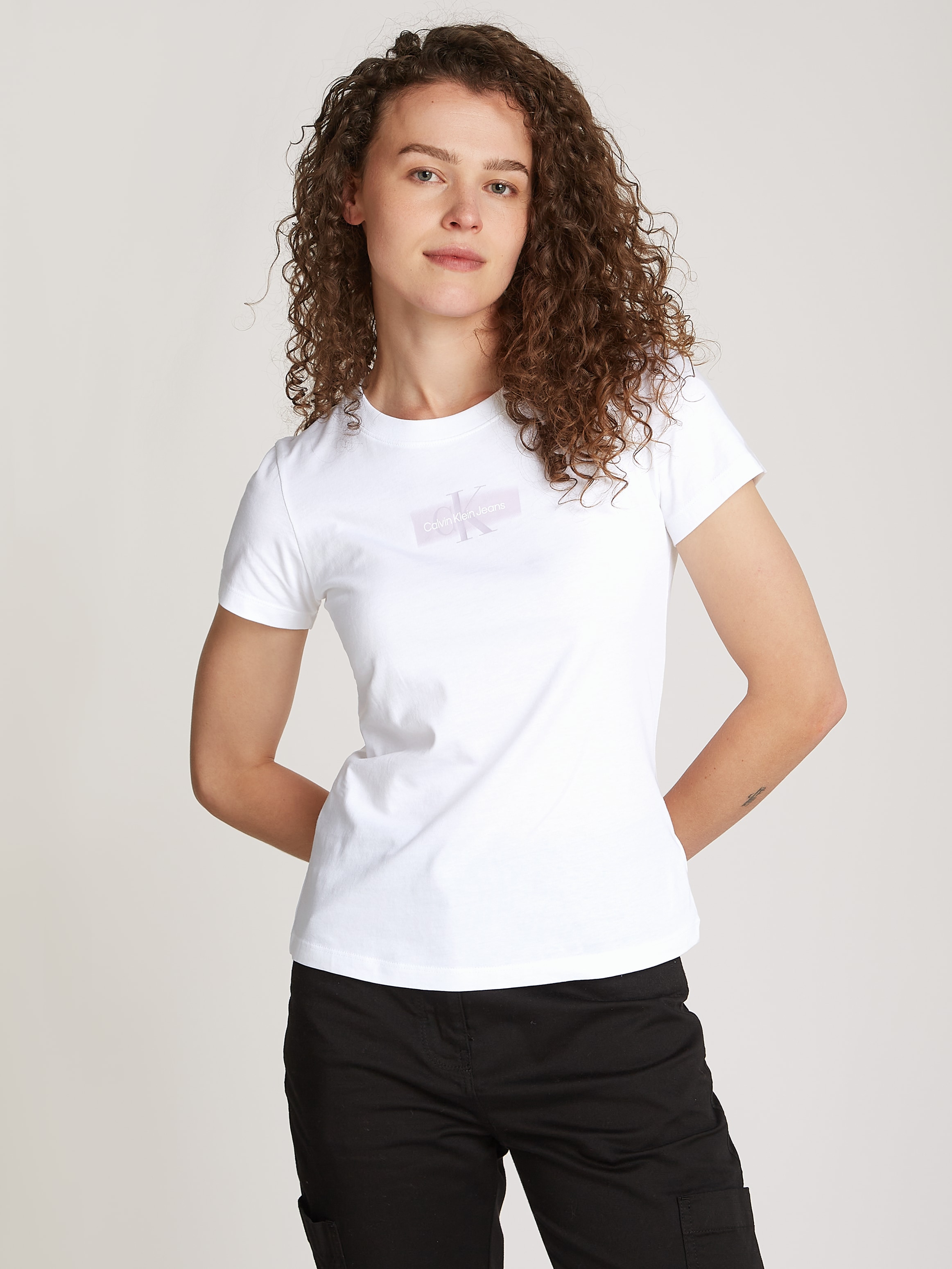 T-Shirt »OUTLINED CK SLIM TEE«, mit Logodruck