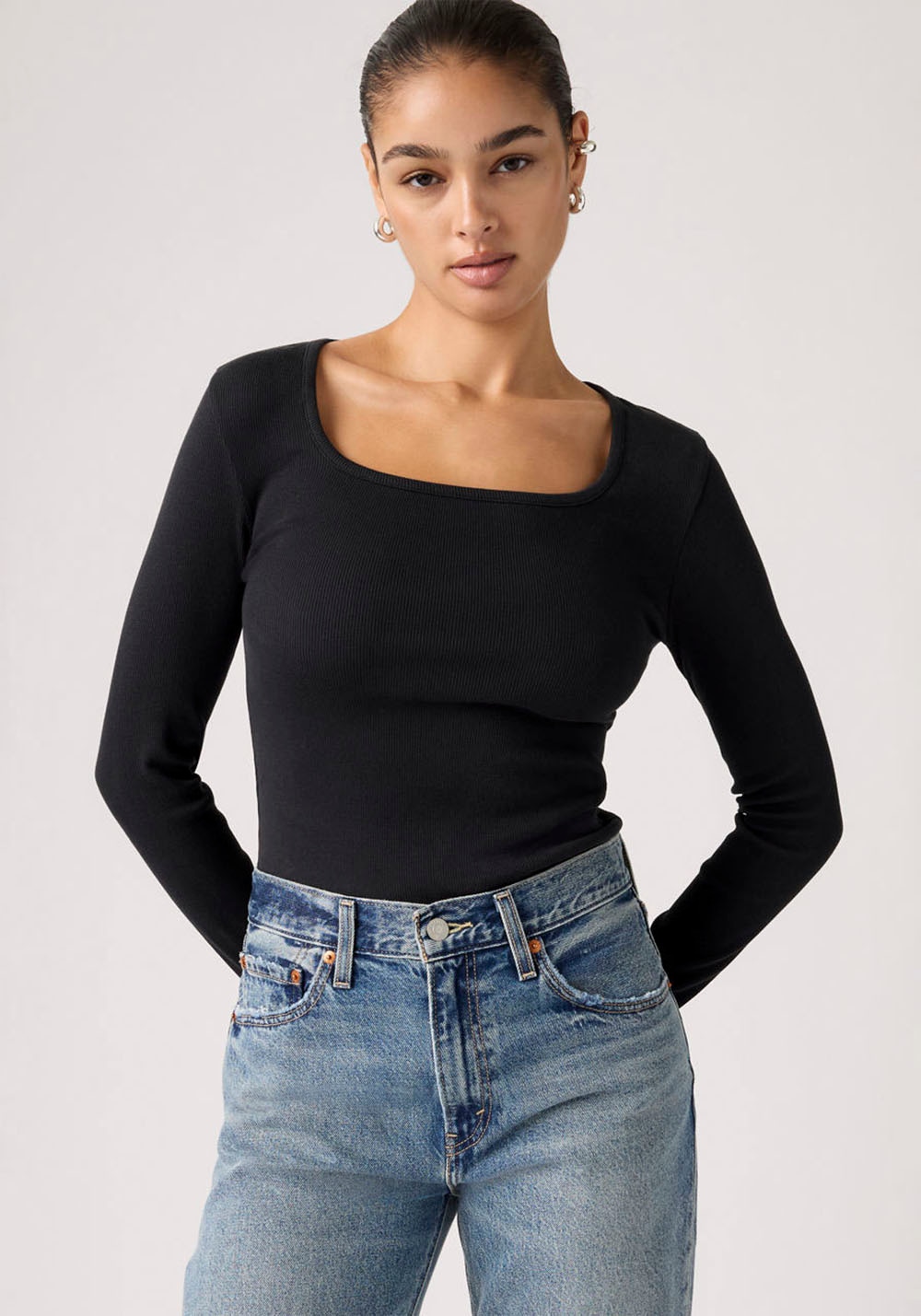 Image of Levis Langarmshirt "ESSENTIAL SQRD NECK LONG SLEEVE" mit eckigem Ausschnitt