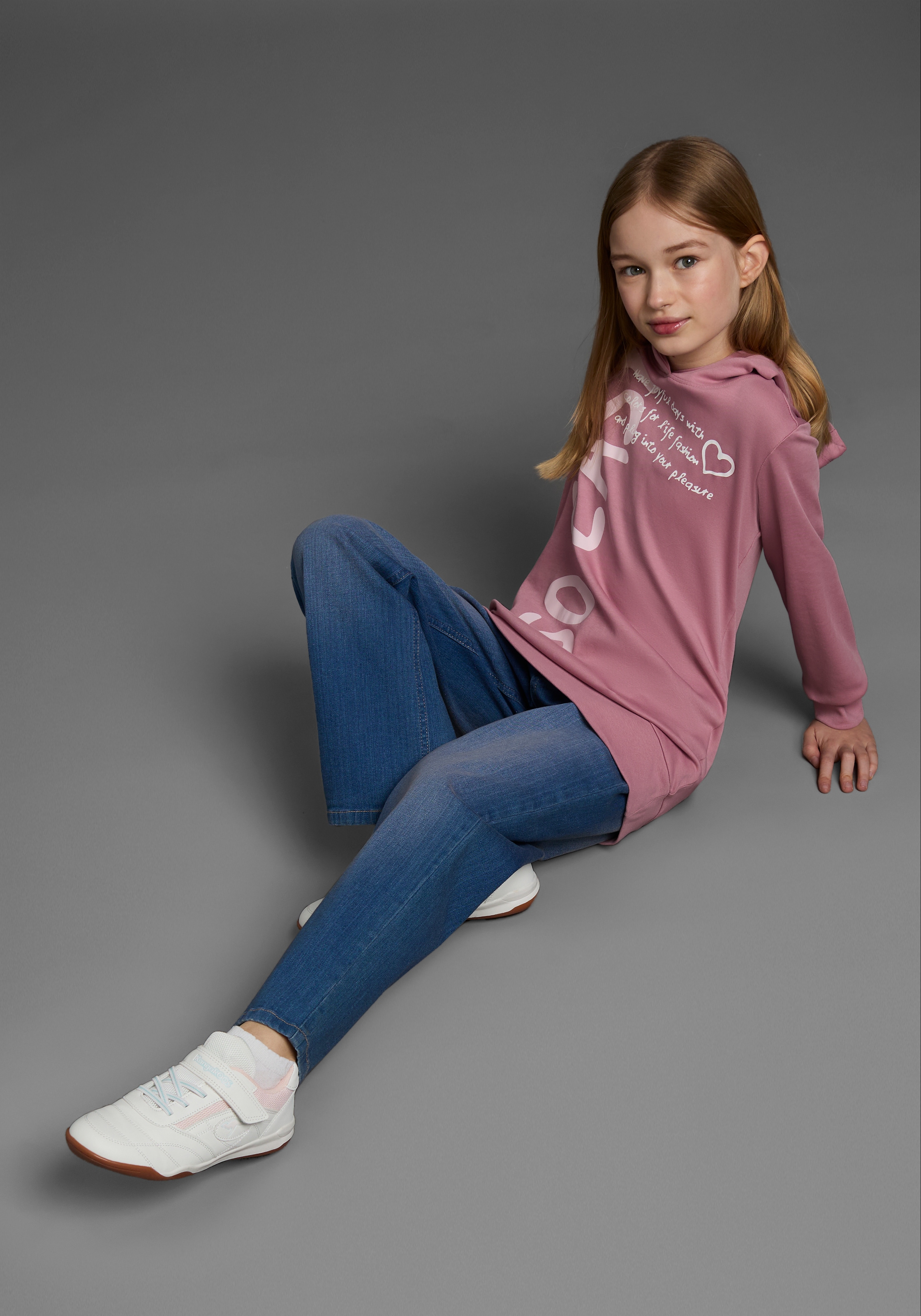 KIDSWORLD Kapuzenshirt »SO EASY - Print«, Langarm, Basic-Passform, mit modischen Drucken