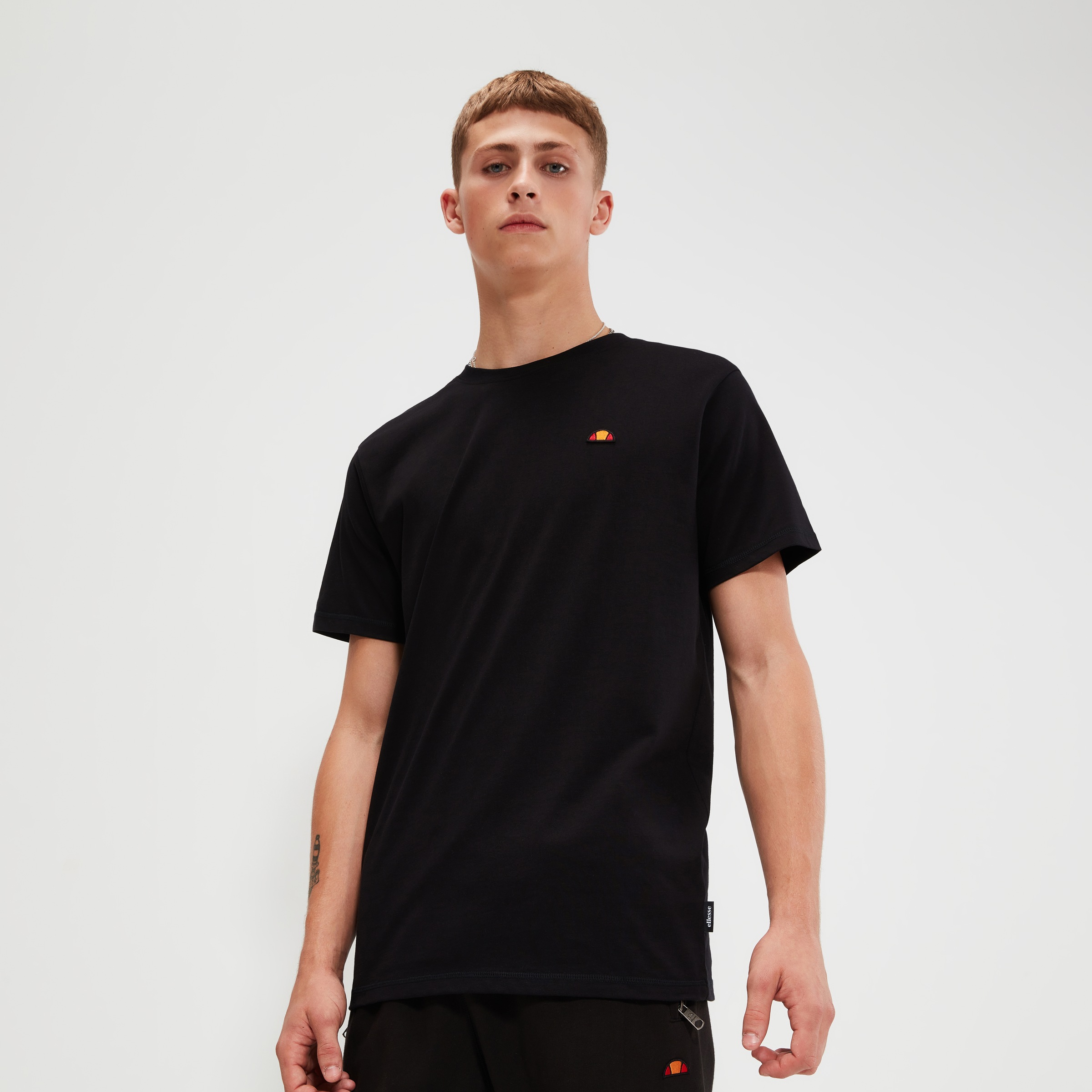 Image of Ellesse T-Shirt "CASSICA TEE" bequemer Schnitt, für Erwachsene, für Sportmode und Streetwear