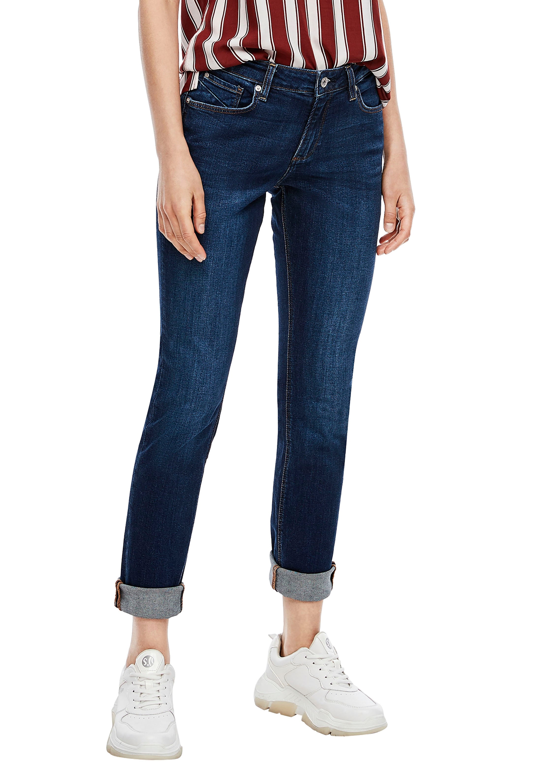 ♕ QS Slim-fit-Jeans »Catie Slim«, in typischer 5-Pocket Form  versandkostenfrei bestellen