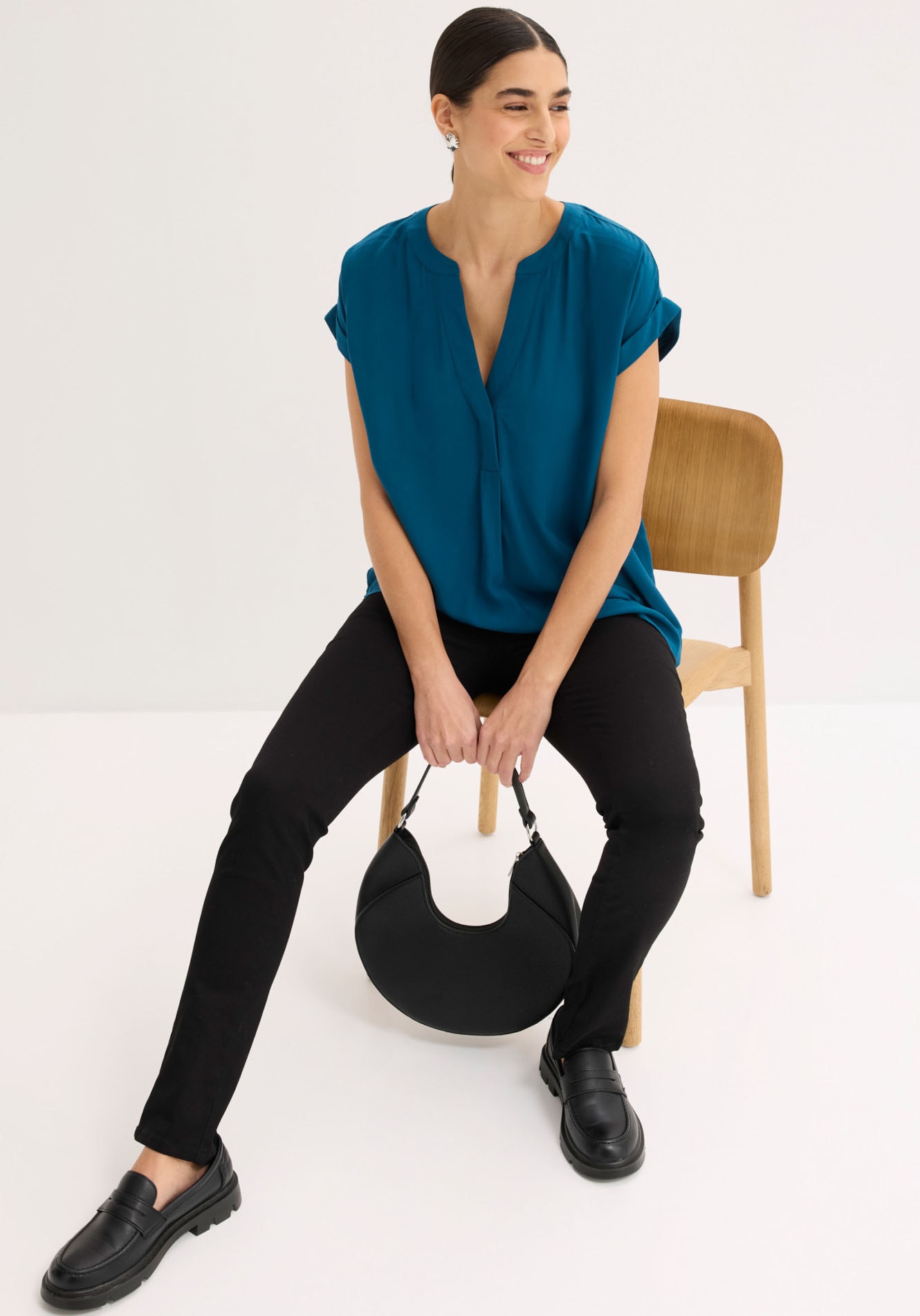 bonprix Tunika eleganter Look, Kurzarm-Design, Regular Fit, mit Henley-Kragen