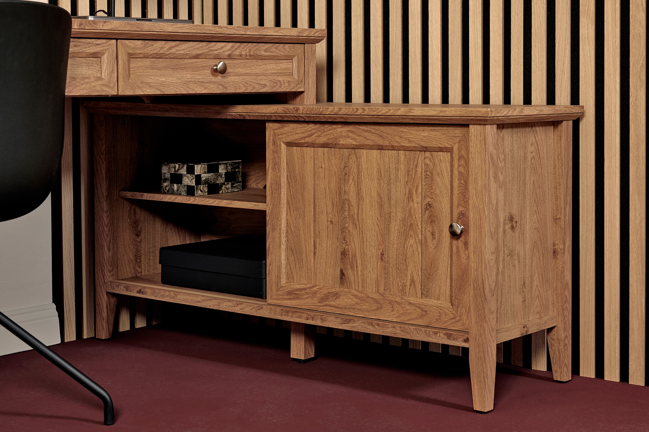 Jahnke Bureau d'angle »CLASSIC C 145 E« montage réversible, avec porte coulissante, dimensions 144,9 x 120 cm