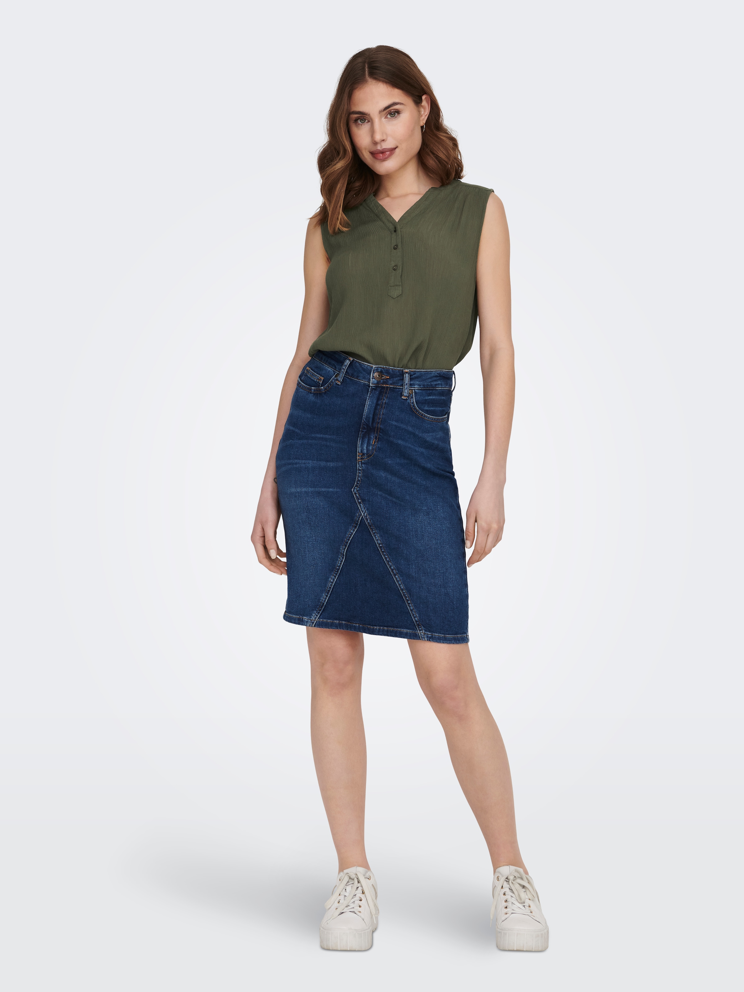 ONLY Blusentop »ONLJETTE – Blusentop mit V-Ausschnitt und Knopfleiste« regular fit, modisch, Web, Viskose, V-Ausschnitt