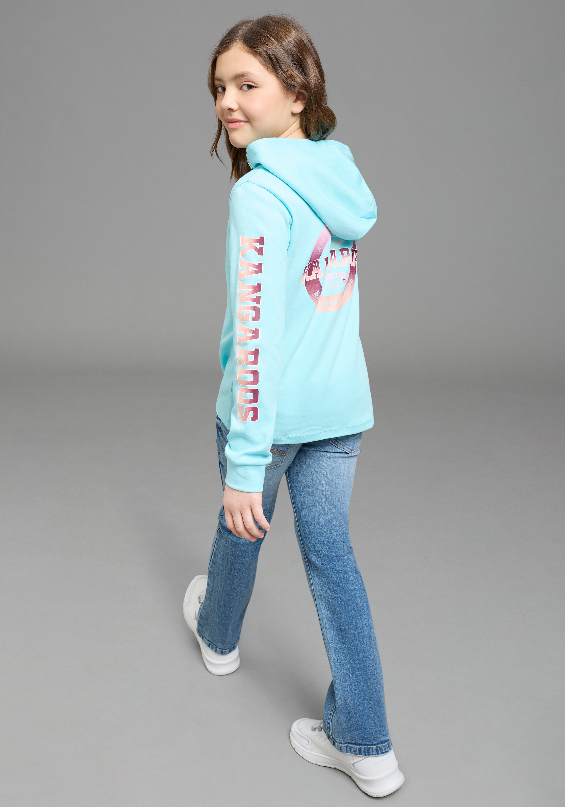 KangaROOS Langarmshirt »Kangaroos Kapuzenshirt mit Ärmeldruck« gerade Passform,  bedrucktes Design,  mit Kapuze,  aus 100% Baumwolle