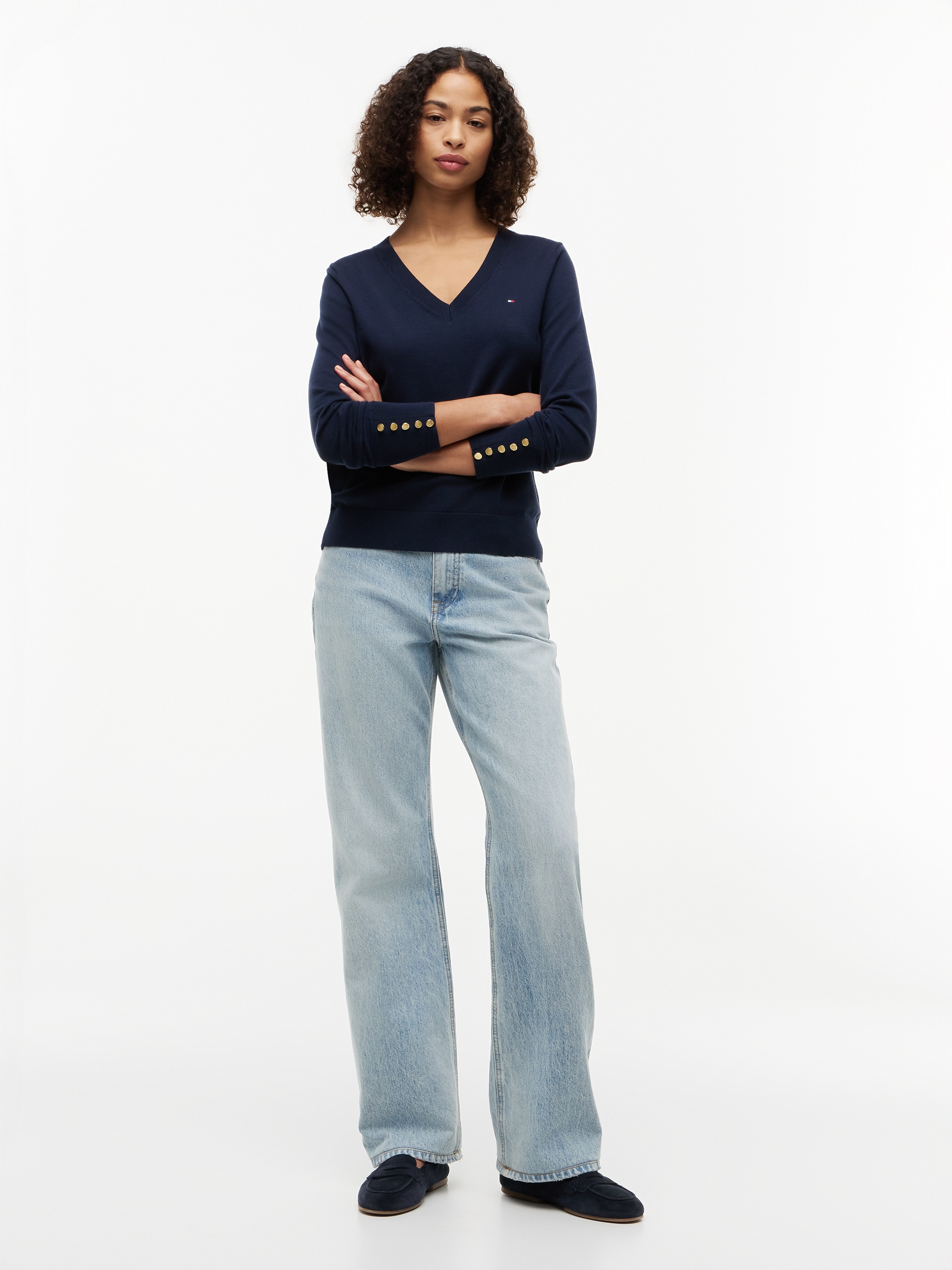 Tommy Hilfiger Pull en tricot »STITCH V-NECK« avec détail bouton sur la manche, coupe régulière