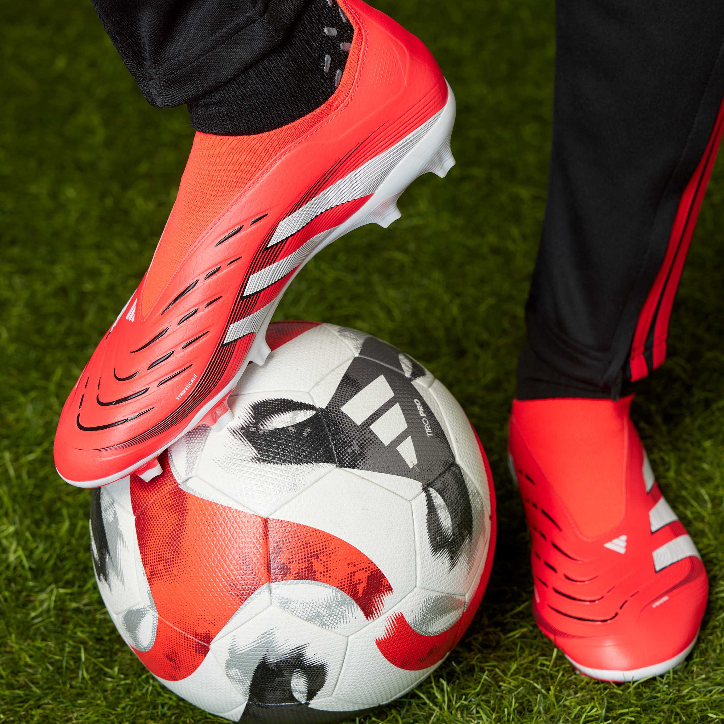 adidas Performance Fussballschuh »PREDATOR LEAGUE LACELESS FG/MG«