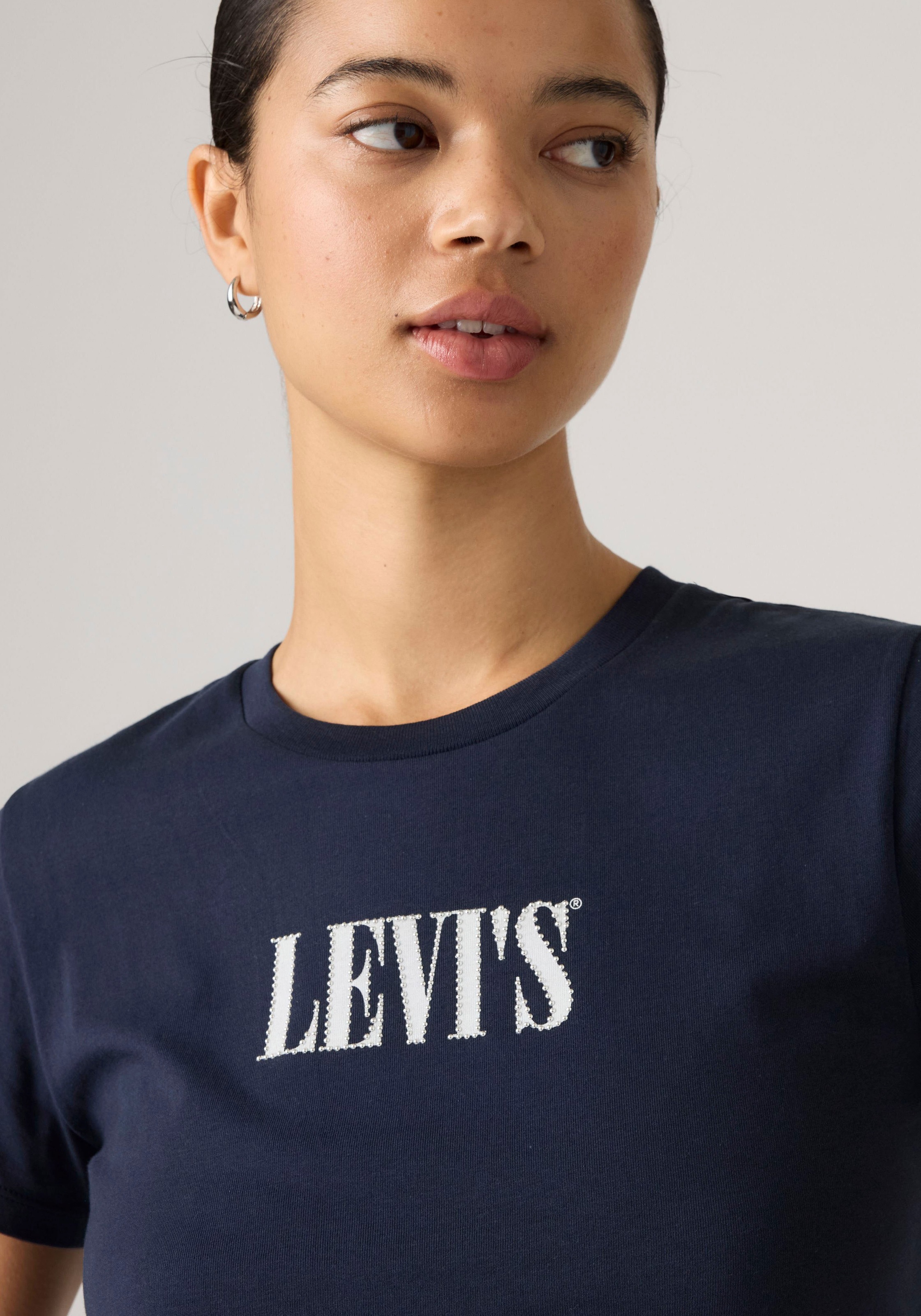 Levi's® Shirt à col rond »THE PERFECT TEE« avec logo en impression métallique holographique