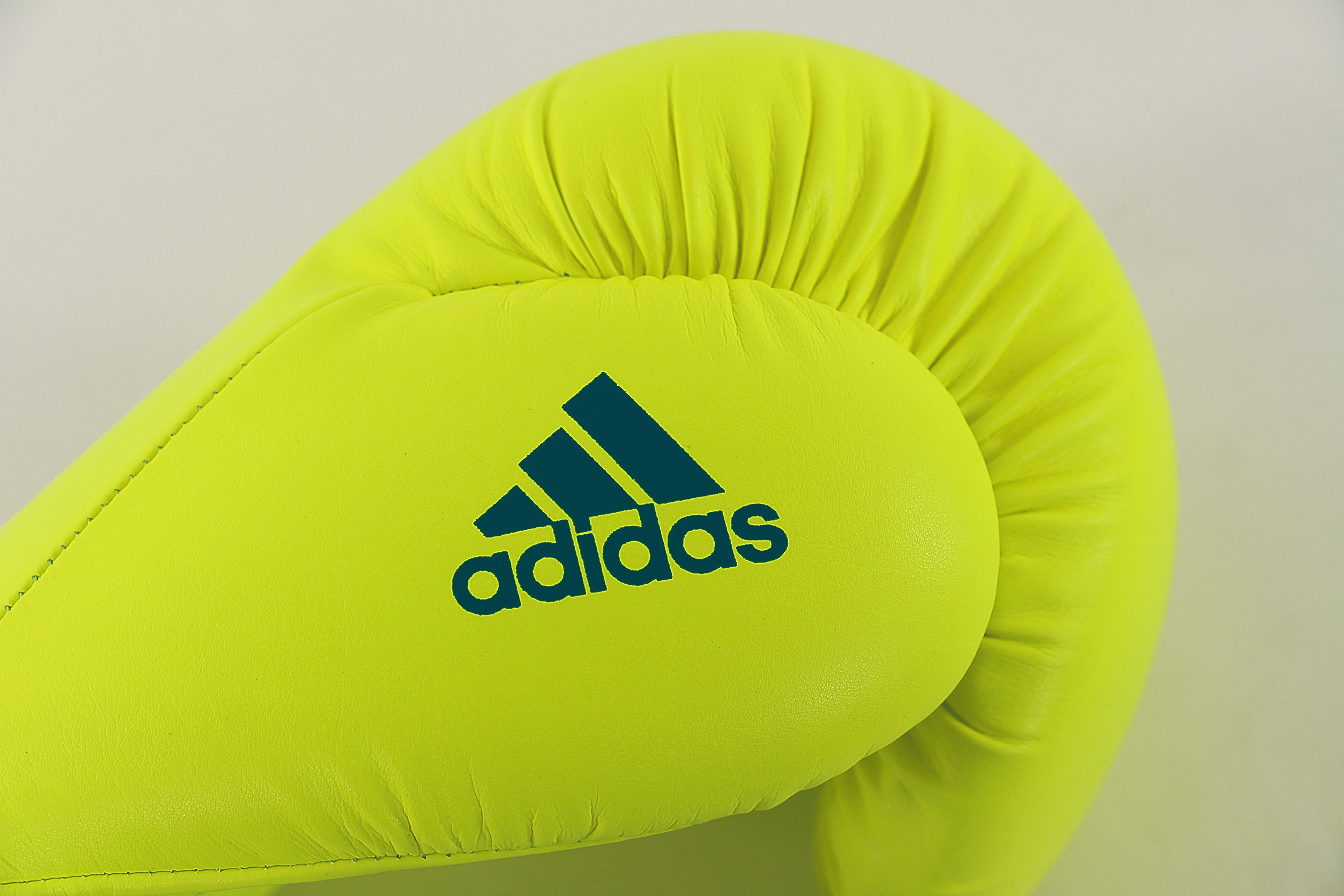 50« Performance Finde »Speed Boxhandschuhe auf adidas