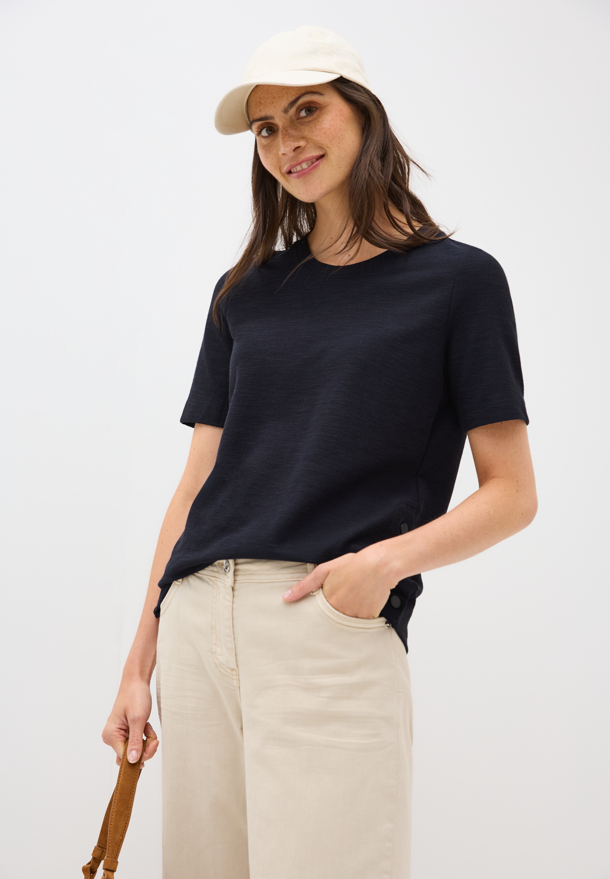 Image of Cecil Rundhalsshirt mit seitlichen Knopfdetails