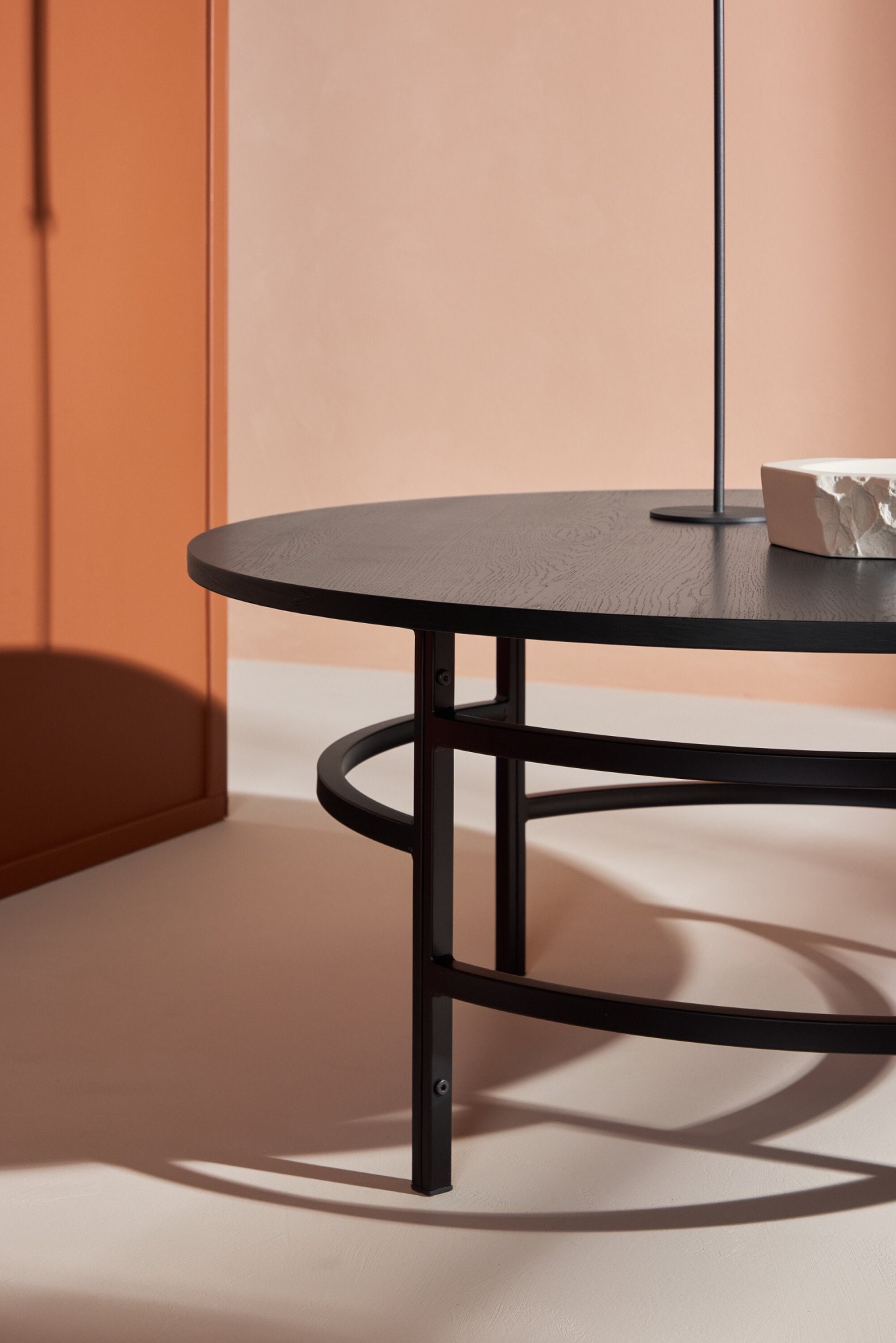 Venture Home Couchtisch »Copenhagen, runder Couchtisch Ø 100 cm in skandinavischer Eleganz« Sofatisch, MDF, Metallbeine, rund, abgerundet, modern