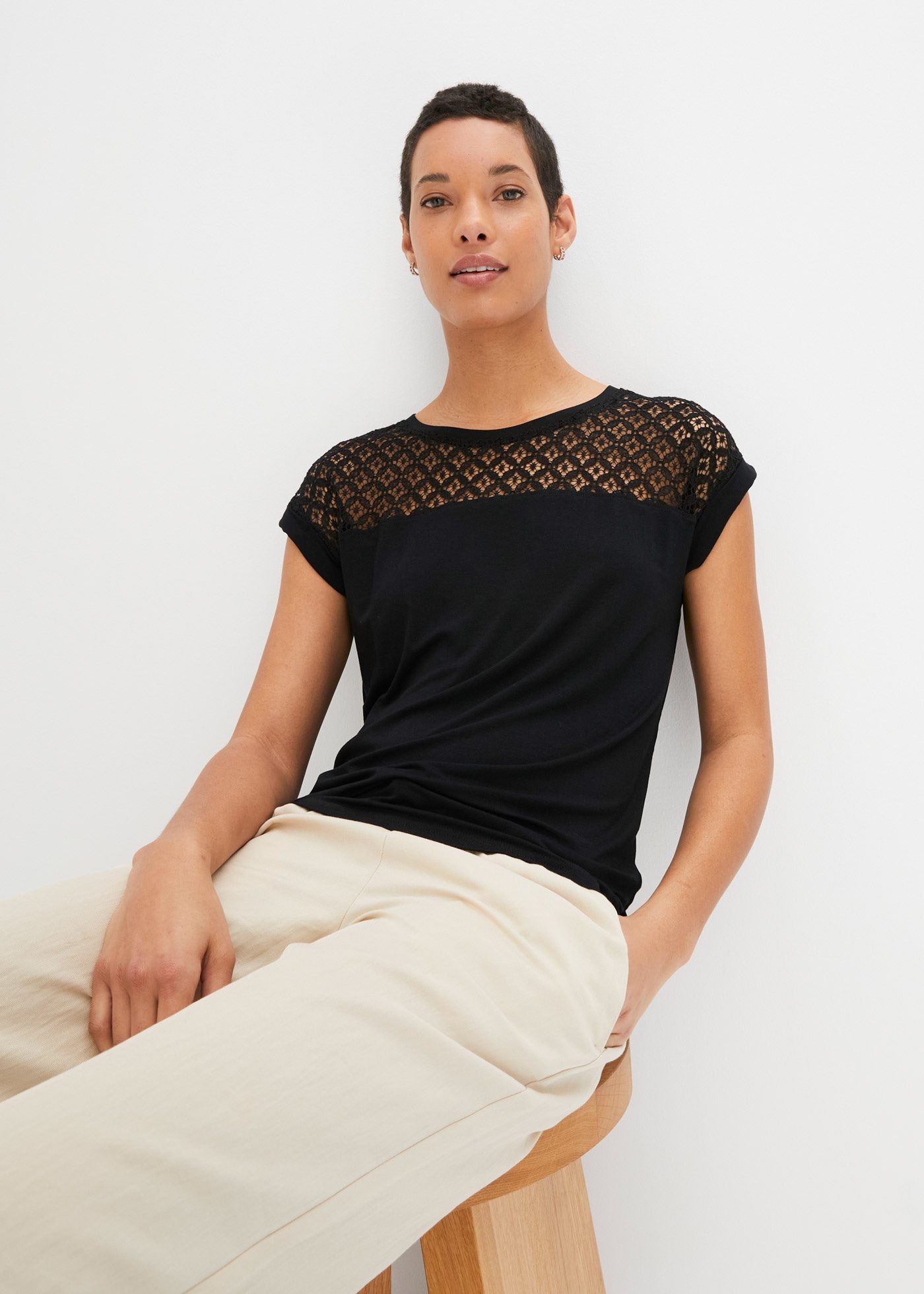 Image of bonprix T-Shirt "Shirt aus Viskose-Mix" gerade Passform, Kurzarm, für vielseitige Anlässe, aus Viskose-Mix