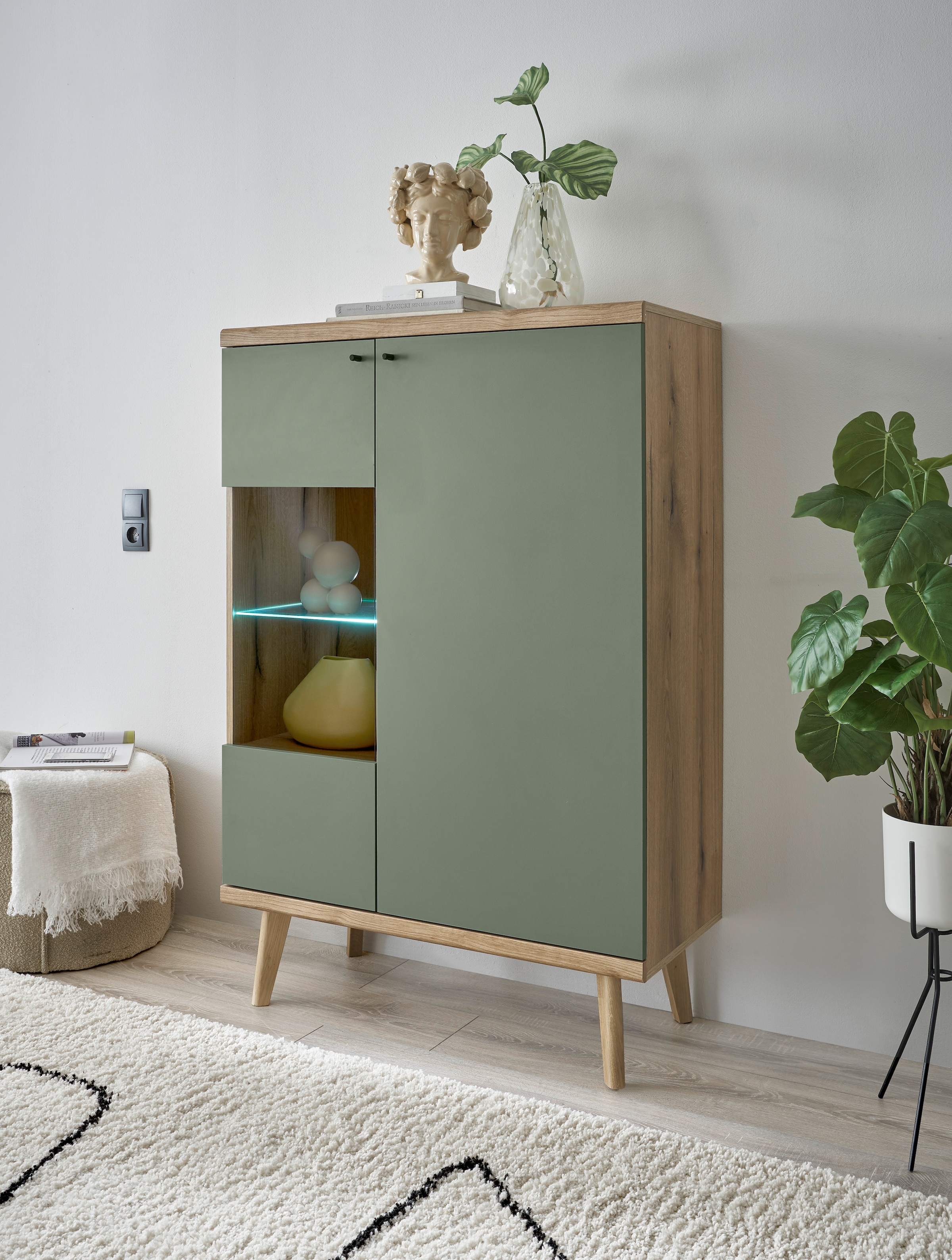 Image of Home affaire Vitrine "MAVAS" in moderner Trendfarbe, Giffe aus Metall (Schwarz), Höhe 134 cm