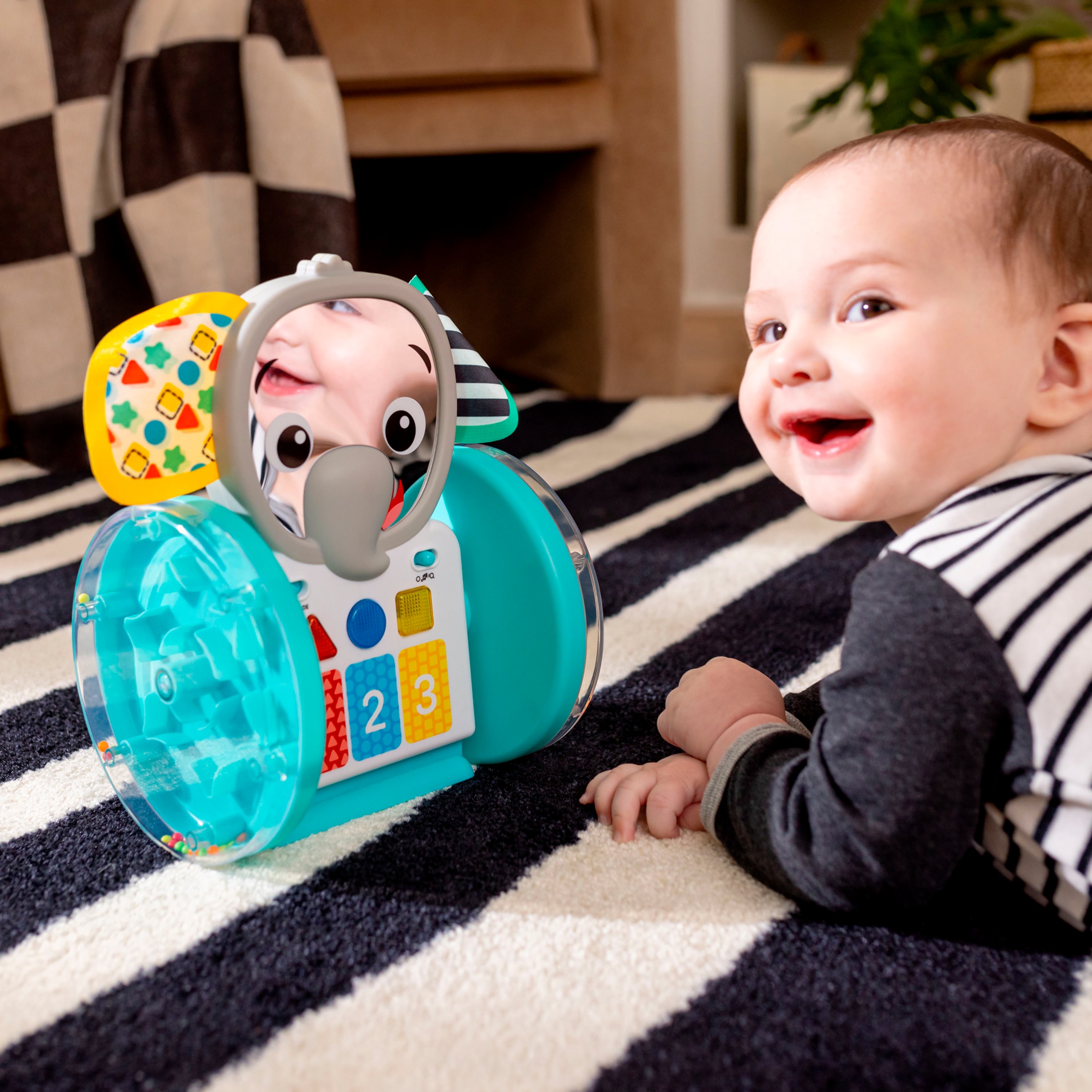 Baby Einstein Jouets éducatifs »Chase & Tap Earl  Interactive Crawling Toy«