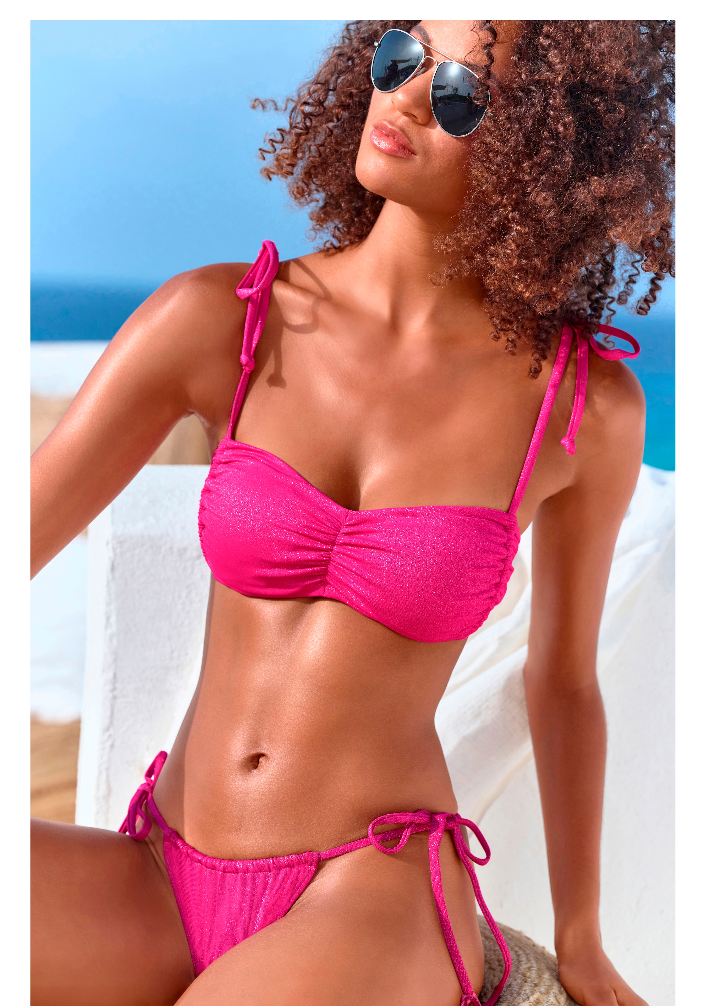 Image of LASCANA Bikini-Hose "Glitter" in knapper Form, regulierbar