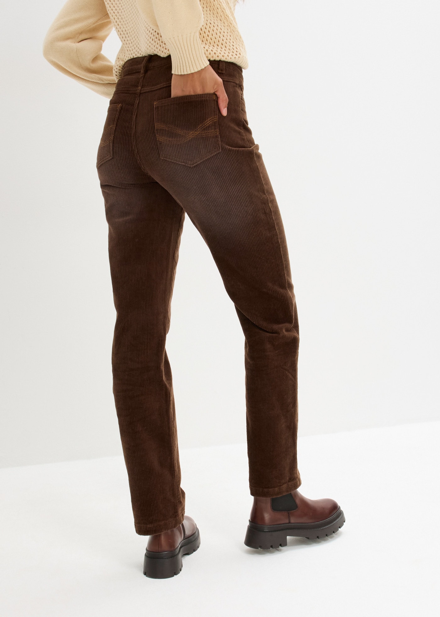 bonprix Cordhose  mit weiter Stretch-Ausführung, weite Form, Regular Fit, im Casual Stil