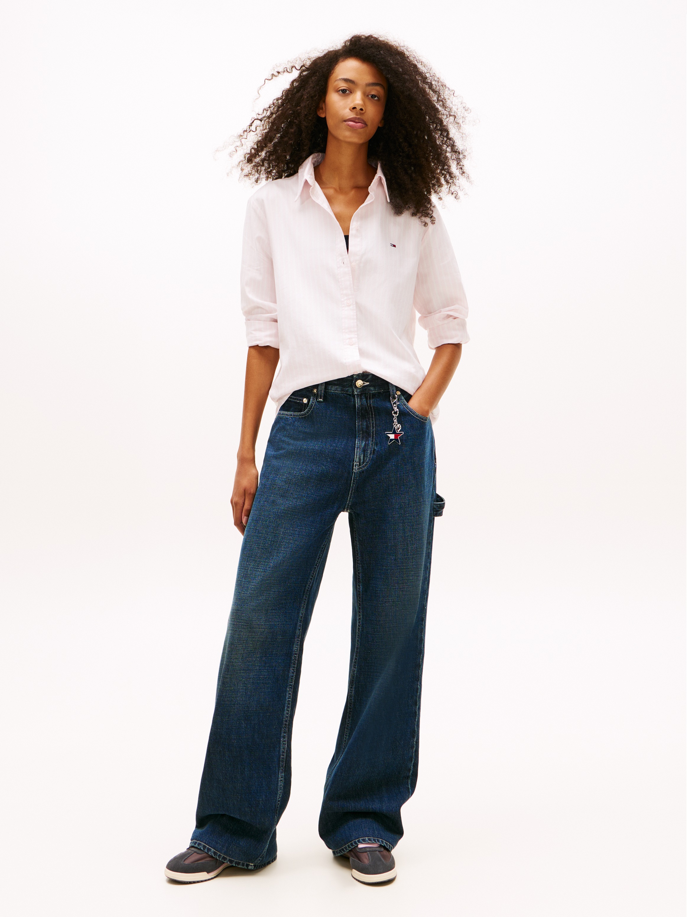 Tommy Jeans Hemdbluse »TJW REG OXFORD SHIRT« mit Logostickerei, abgerundeter Saum