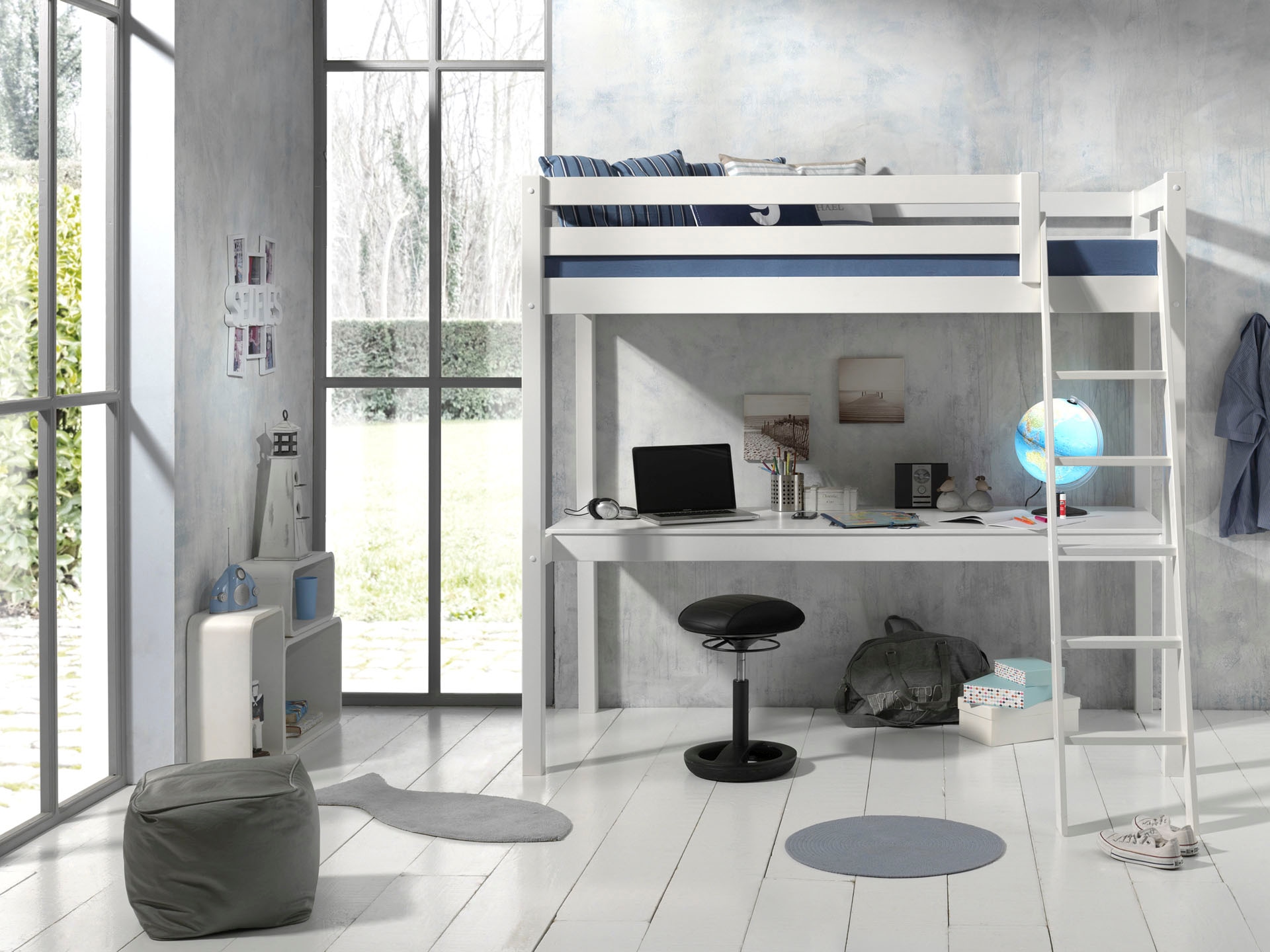 Vipack Hochbett »Pino, Kiefer massiv, sehr standfest, Made in Europe, mit Sessel« B/H/T ca. 209x190x215cm, mit grosser Schreibplatte und Leiter,  inkl. Rolllattenrost, Absturzschutz, 2 Breiten zur Auswahl