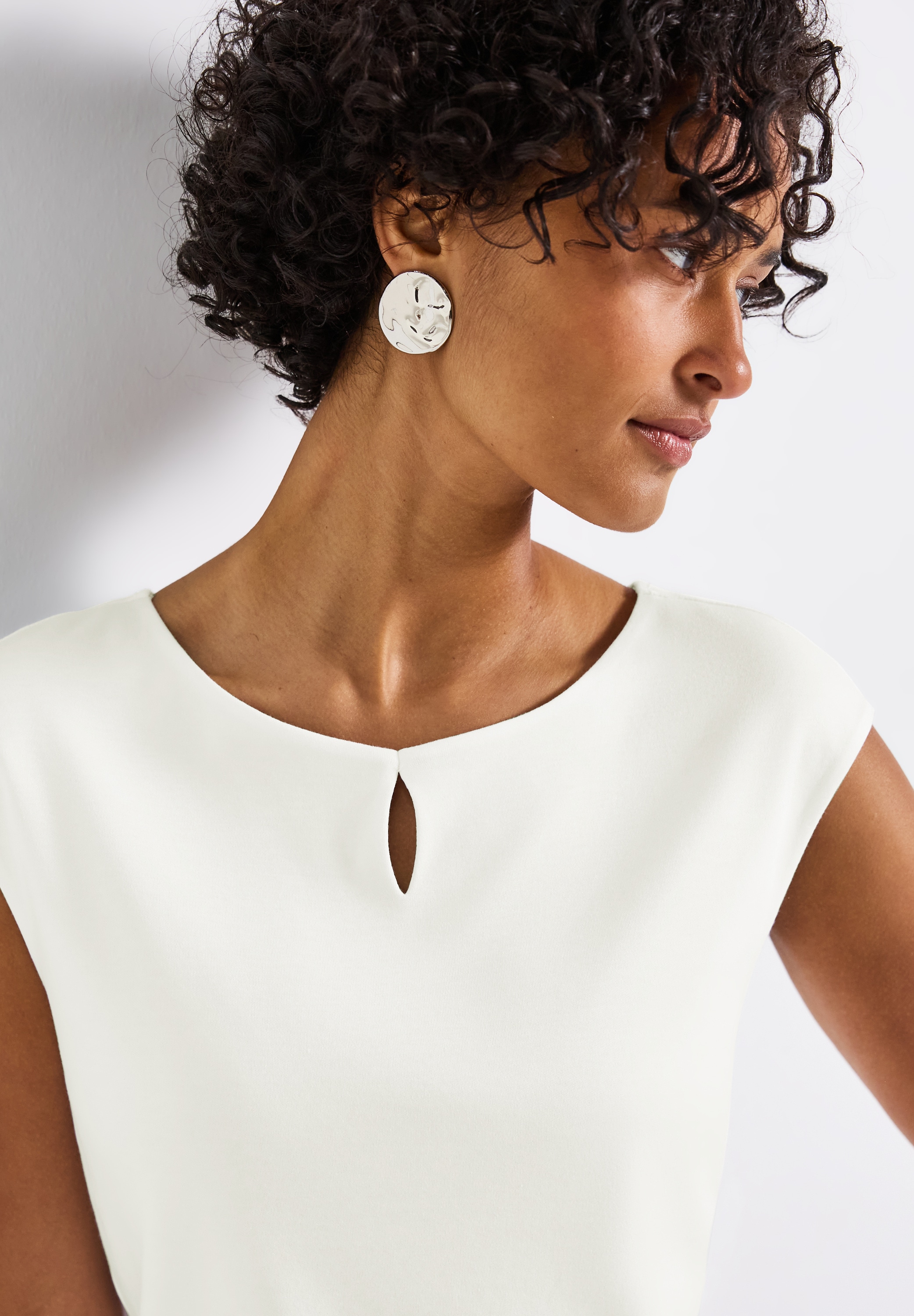 STREET ONE Shirttop »Style ADA«, Rundhals mit Cut-Out-Detail