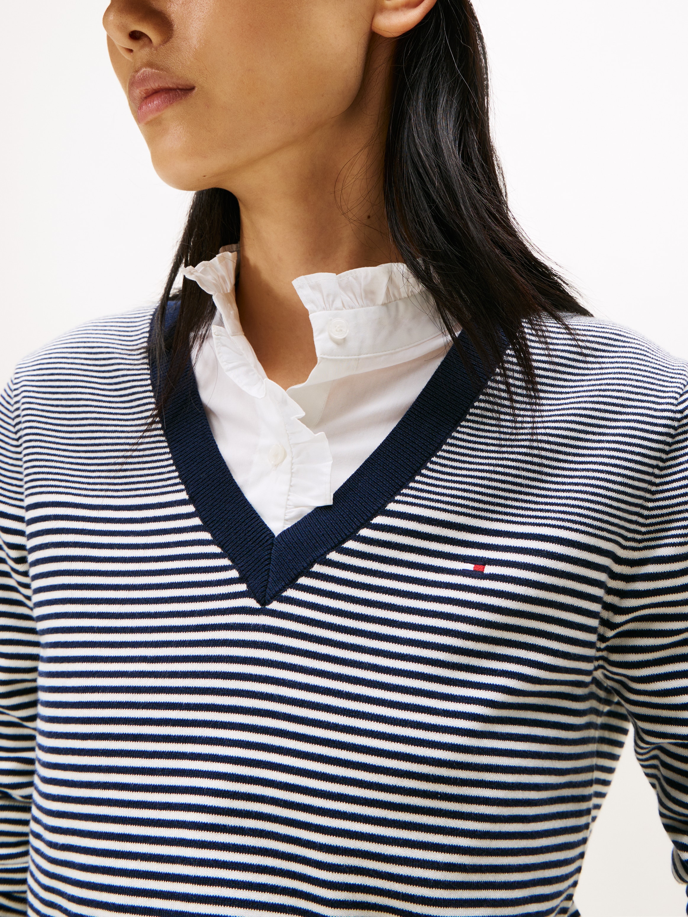 Tommy Hilfiger V-Ausschnitt-Pullover »CO JERSEY STITCH V-NK SWEATER mit V-Ausschnitt und Ripp« Baumwollmischung