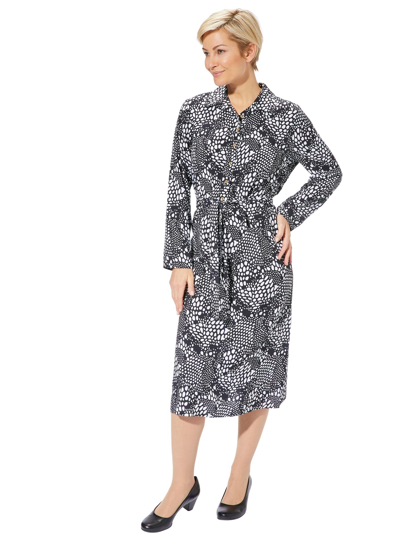 Kleid in klassischem Schwarz-Weiss-Dessin