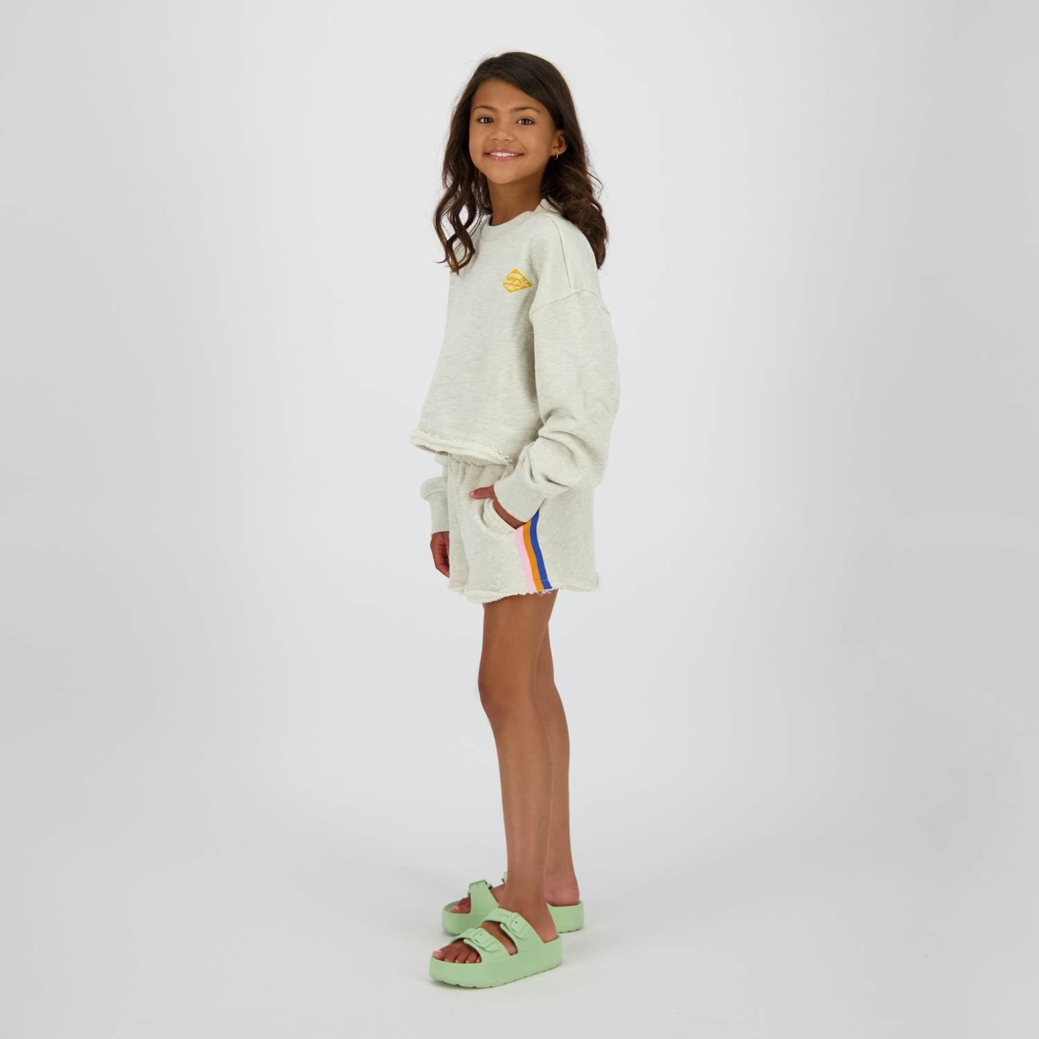 Vingino Pull , avec broderie badge logo, court, pour filles

