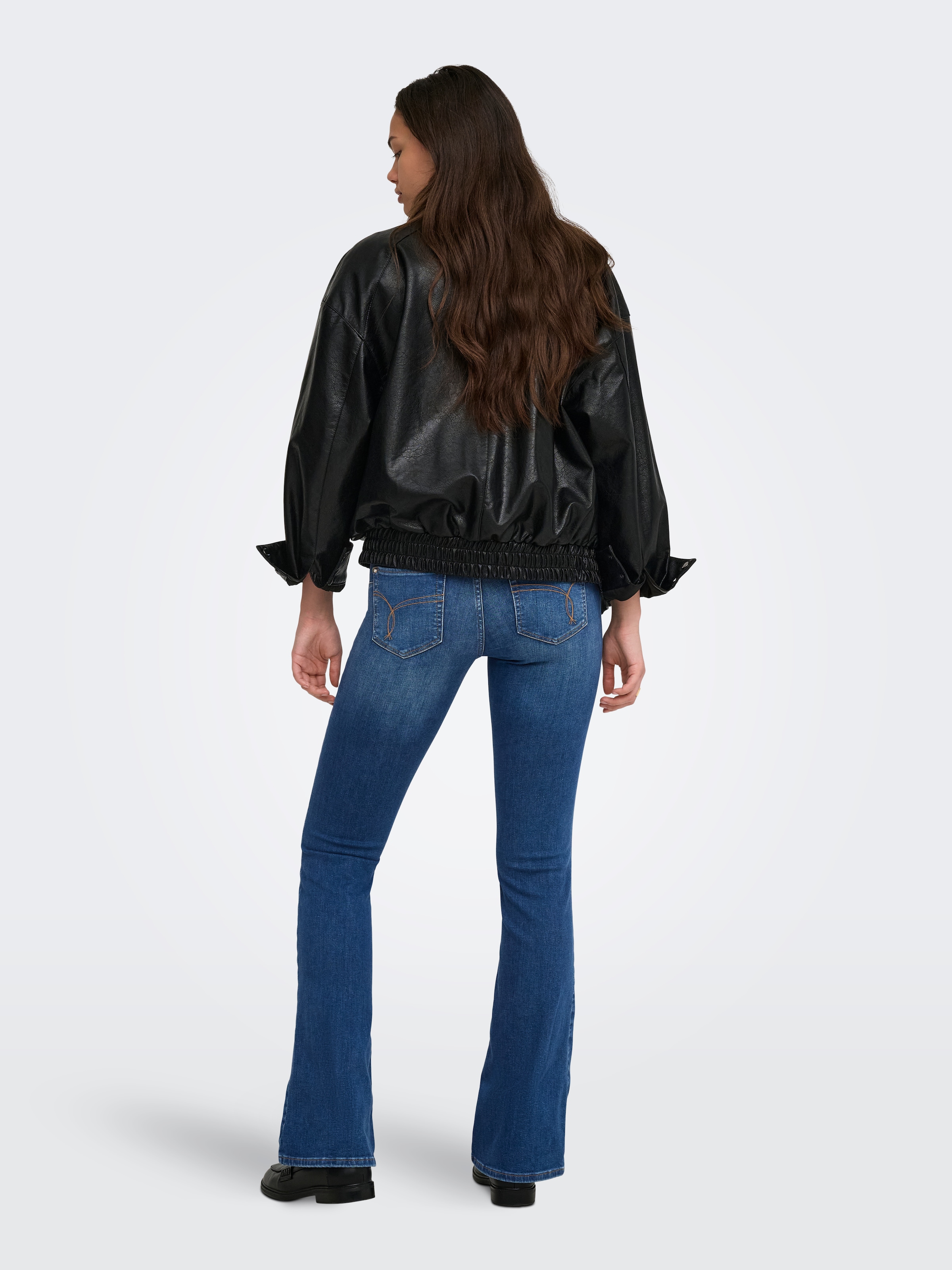 ONLY Jeans bootcut »ONLBLUSH MID BUT FLARED DNM REA763« mélange de coton, coupe bootcut