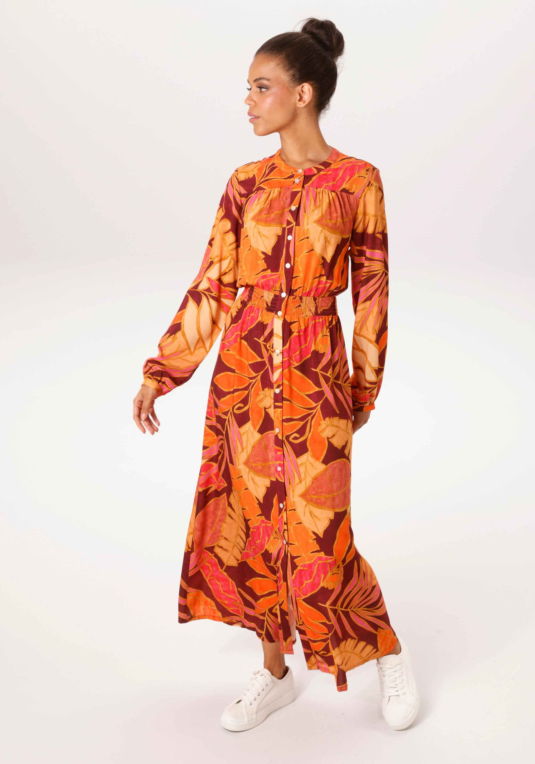 Image of Aniston CASUAL Maxikleid mit farbenfrohen, grafischen Blättern bedruckt