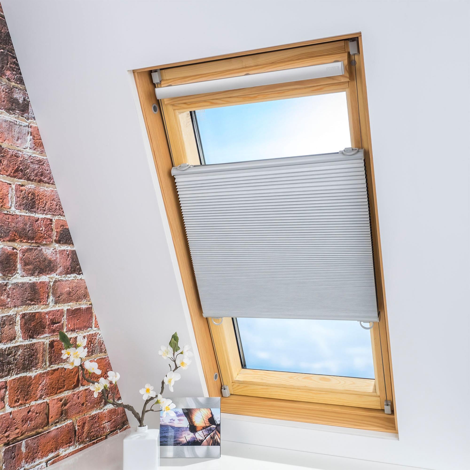 Liedeco Dachfensterplissee »Universal Dachfenster-Plissee«, verdunkelnd, energiesparend, ohne Bohren, verspannt, Fixmass